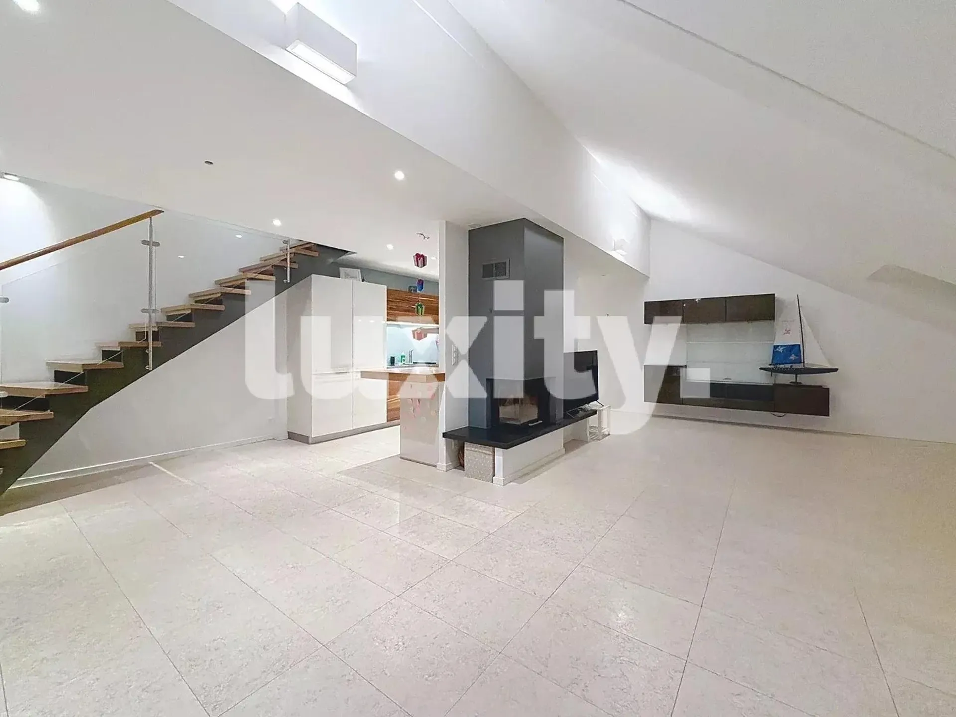 Superbe duplex de 148 m² à louer à Founex