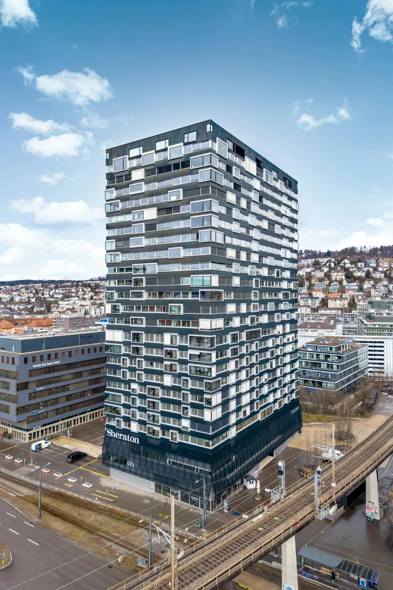 Skyline Living über Zürich - Wohnen im 18. Obergeschoss