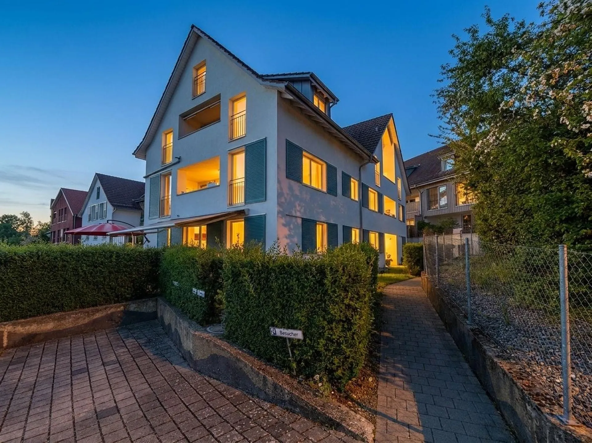 3.5-Zimmer-Dachwohnung mit Weitsicht in Uhwiesen kaufen