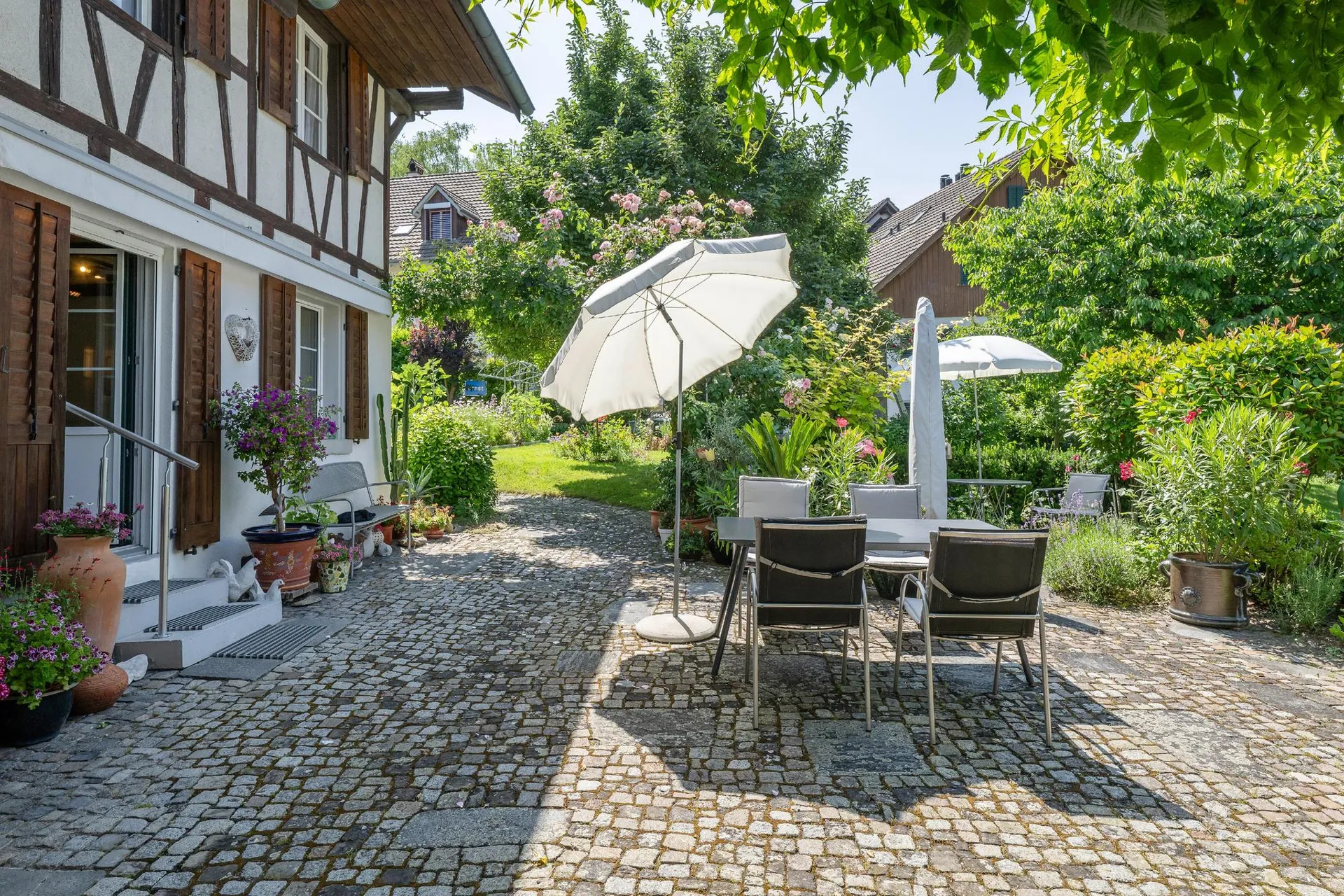 Historisches Riegelhaus mit Gartenparadies