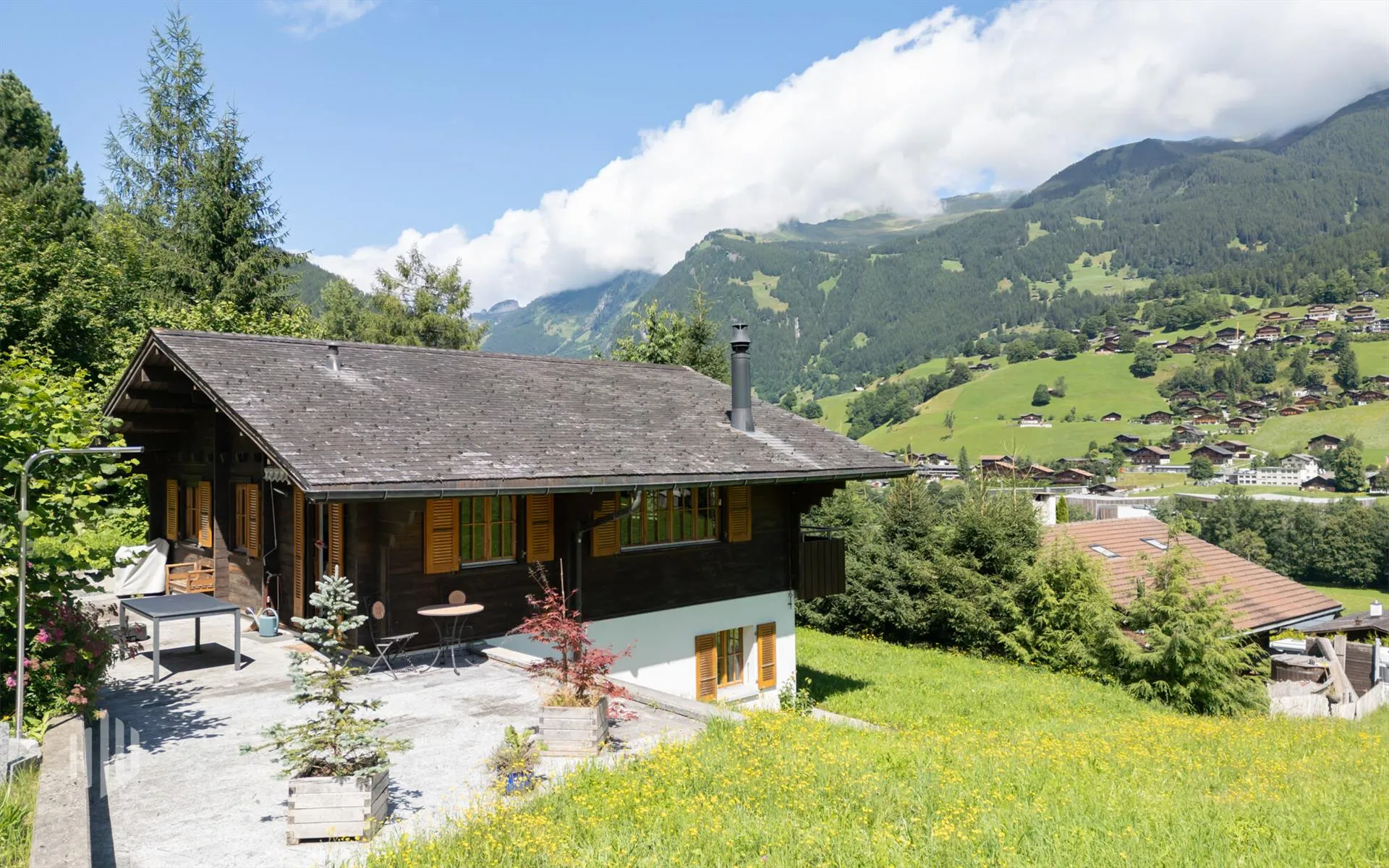 ImmoWyss -  Chalet mit Einlieger-Studio unter dem Eiger, ski-in/out