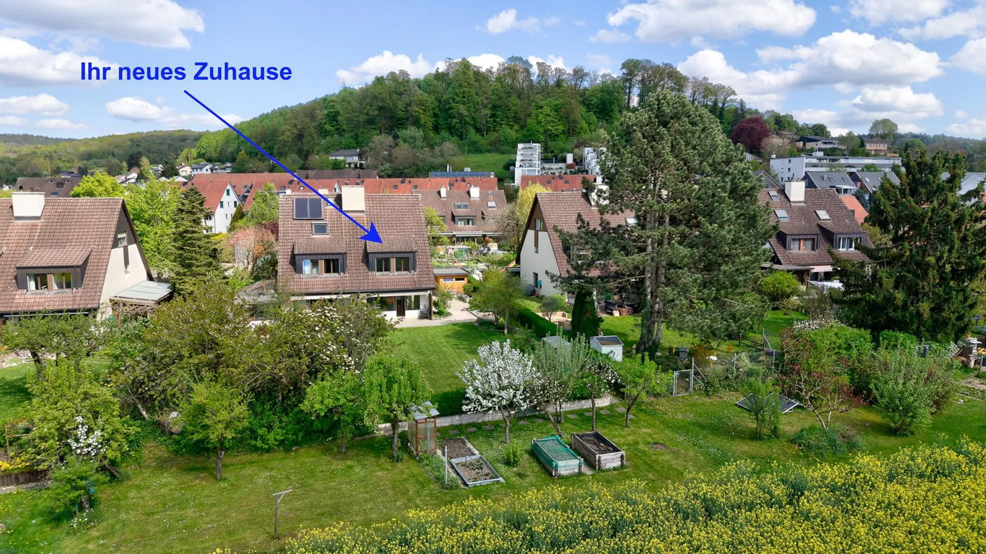 Viel Platz für Sie und Ihre Familie - gepflegtes Doppelhaus am Rande der Bauzone