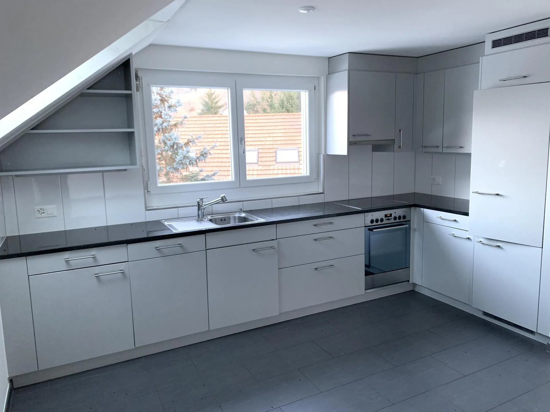 Ruhig gelegene 5.5-Zimmer-Maisonette-Wohnung in Bahnhof-Nähe