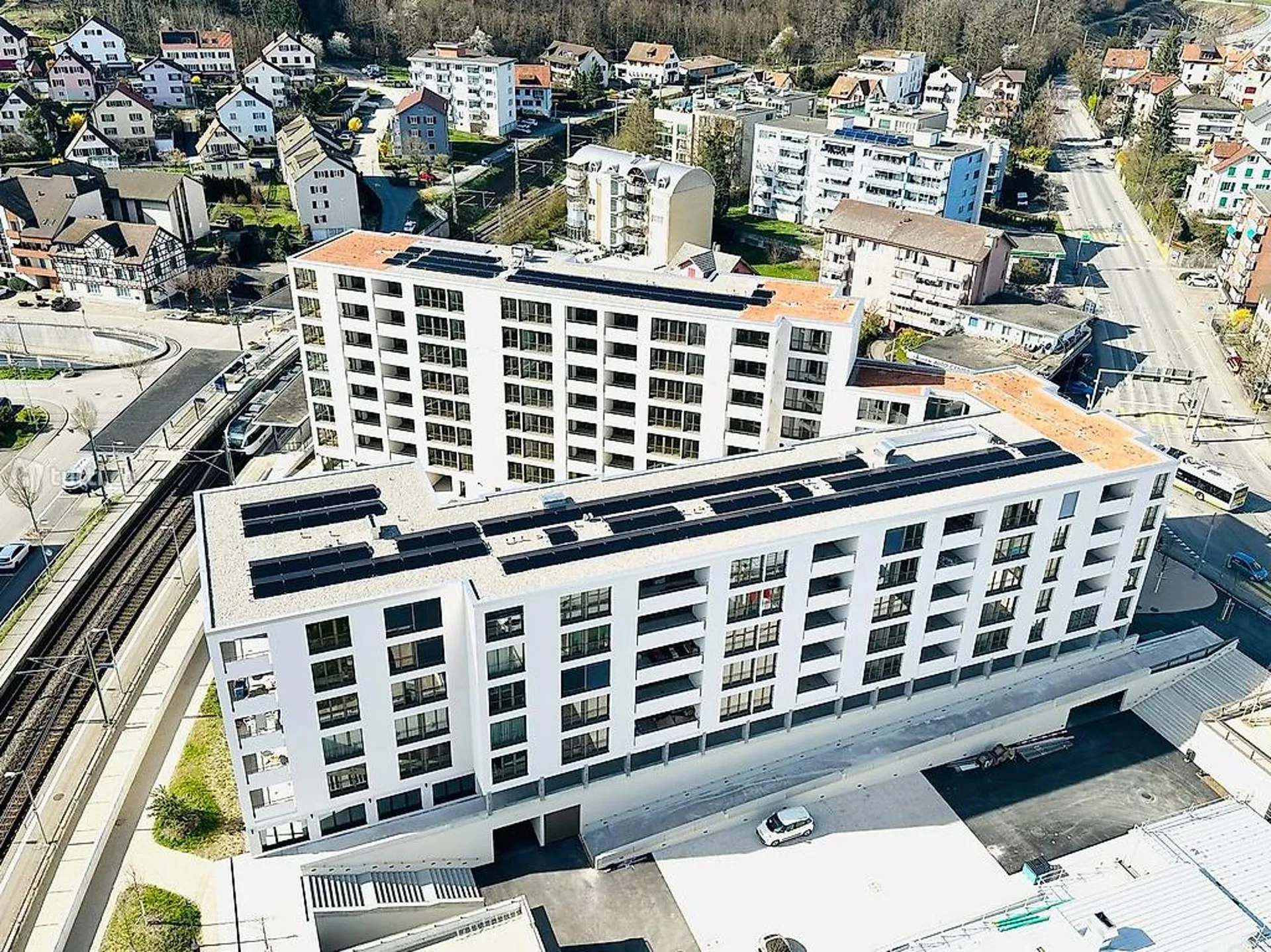 Moderne Neubauwohnung mit Balkon in sonniger Lage – 3.5 Zimmer