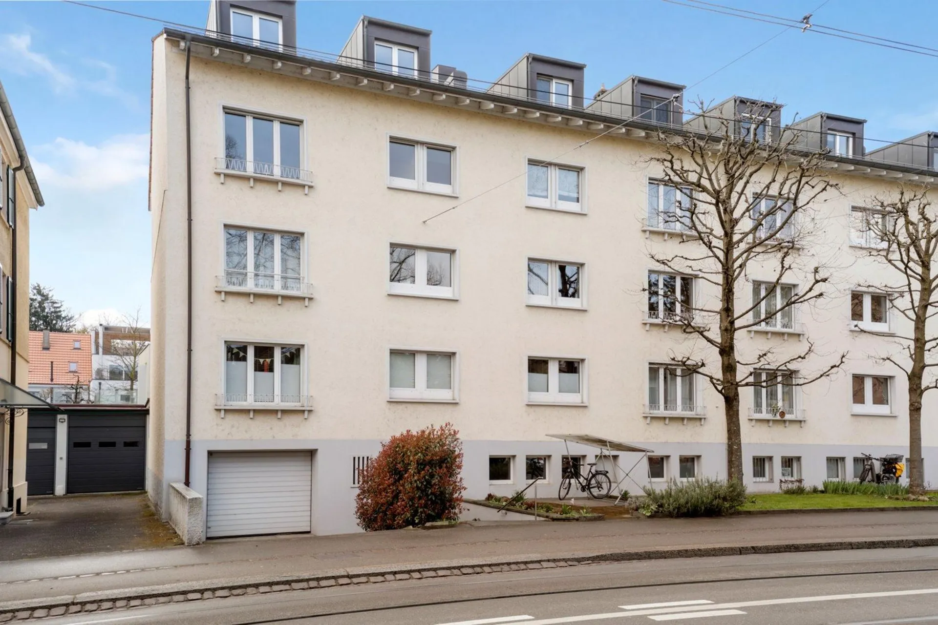Grosszügige 5.5-Zimmer-Duplex-Wohnung mit Garage in Basel