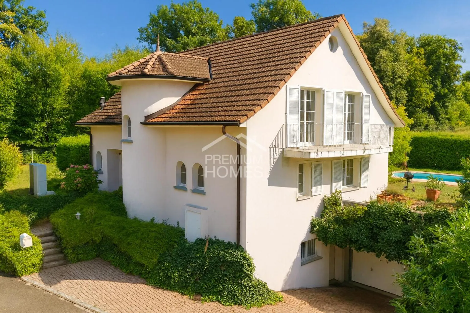 Pool, Garten, Privatsphäre - exklusive Liegenschaft mit Stil