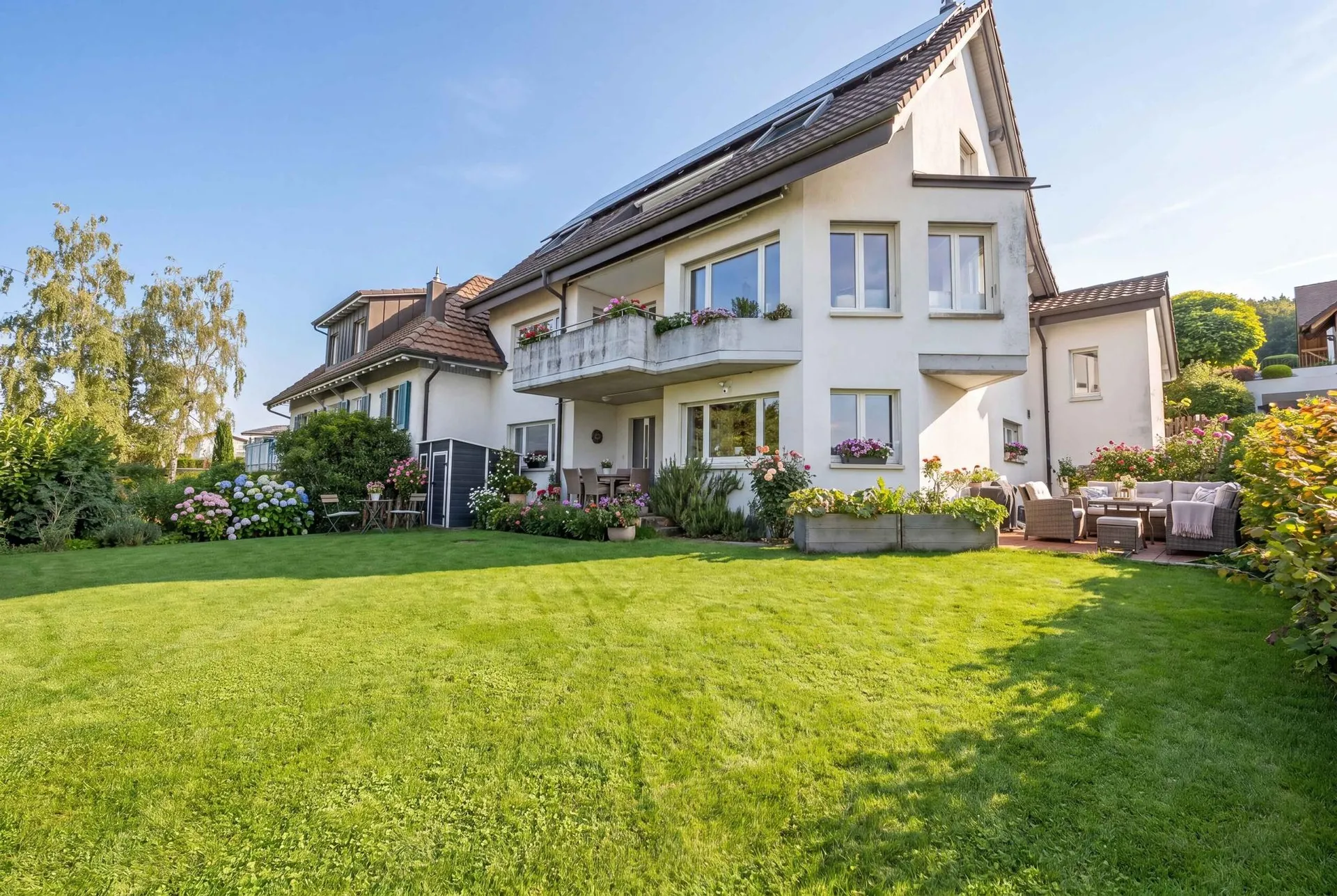 STILVOLL RENOVIERTES FAMILIENHAUS MIT VIEL WOHNQUALITÄT