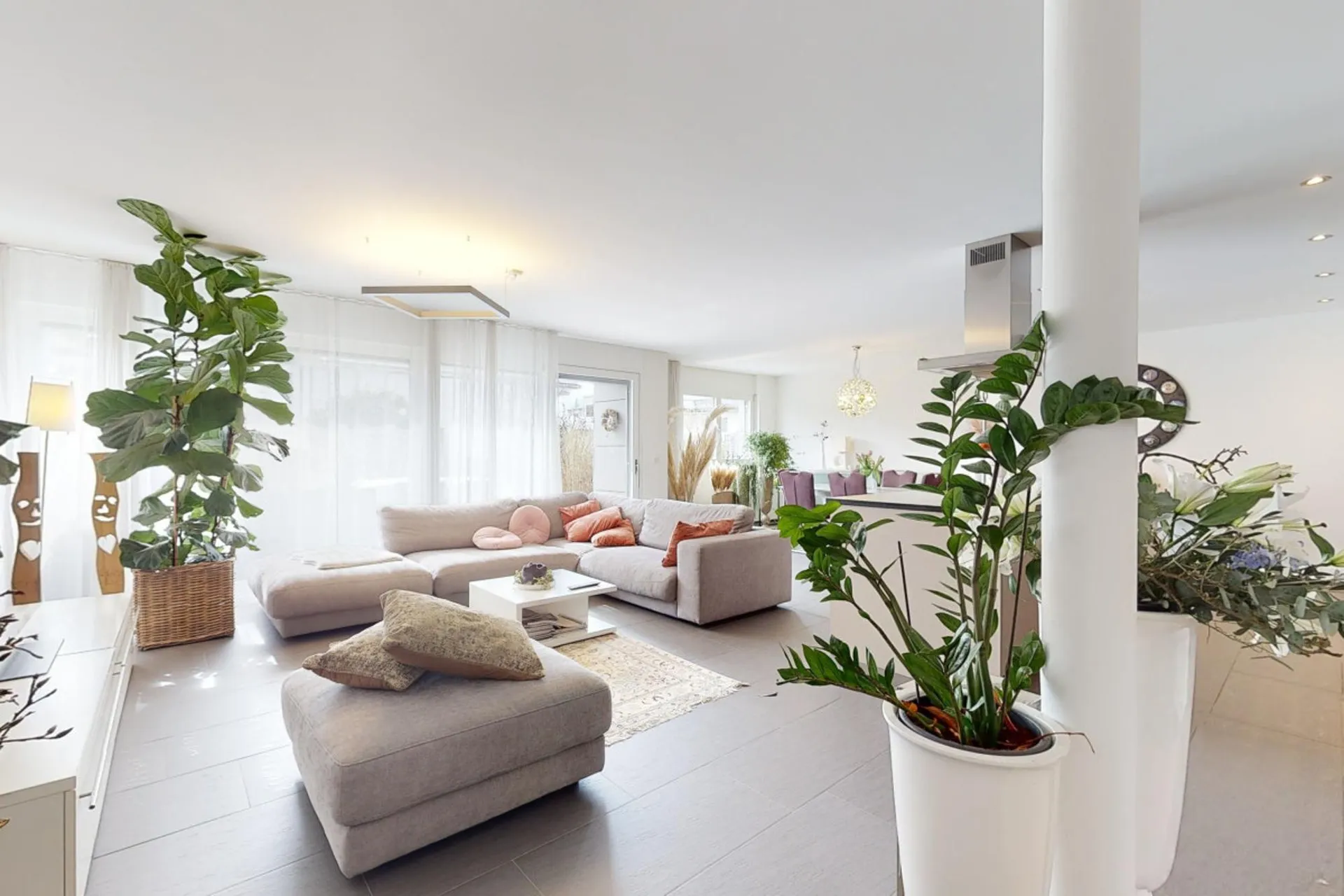 Modernes 5.5 Zimmer Reiheneckhaus mit Garten und Sauna