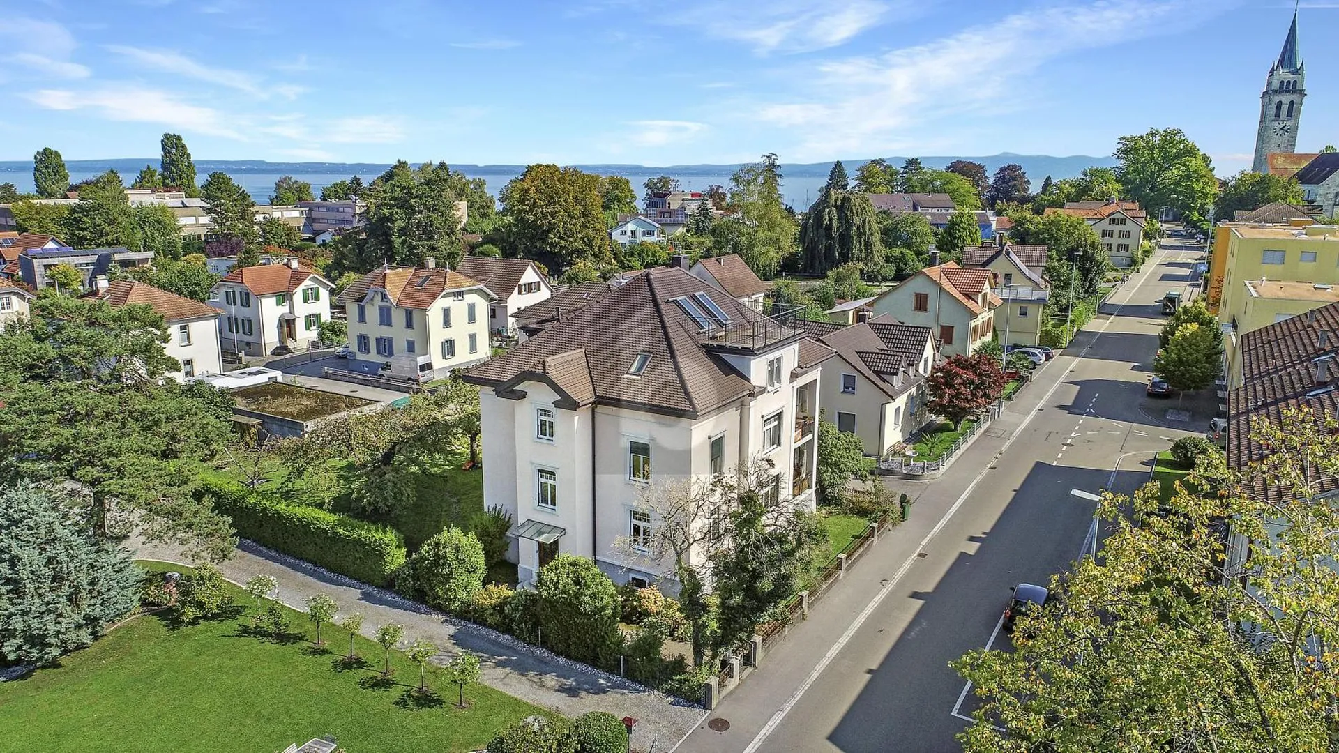 HERRSCHAFTSHAUS MIT AUSBAUPOTENTIAL AN TOP LAGE