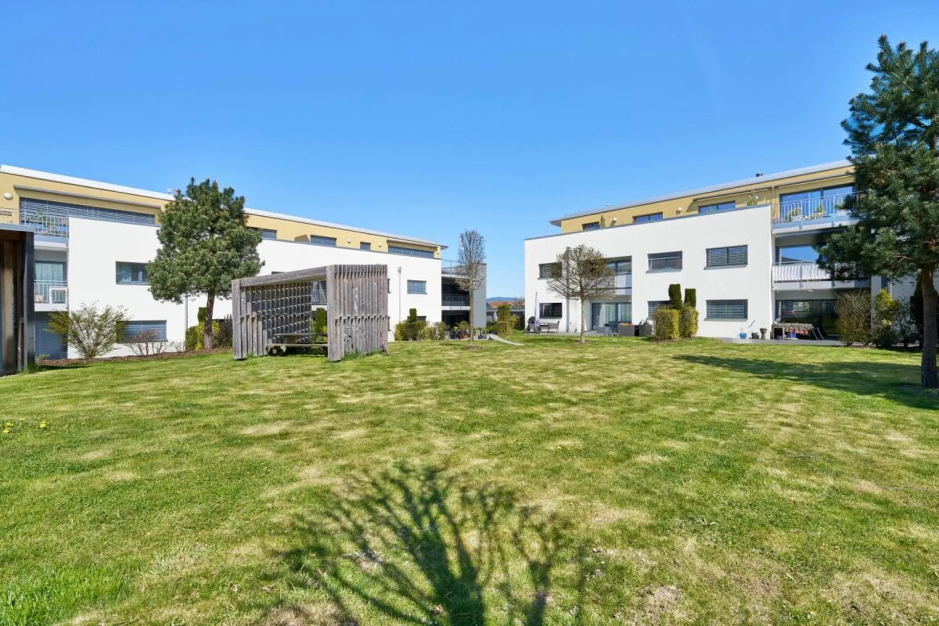 INVESTISSEUR: CONTEMPORAIN ET LUMINEUX DE STANDING AVEC BALCON - LOT B4