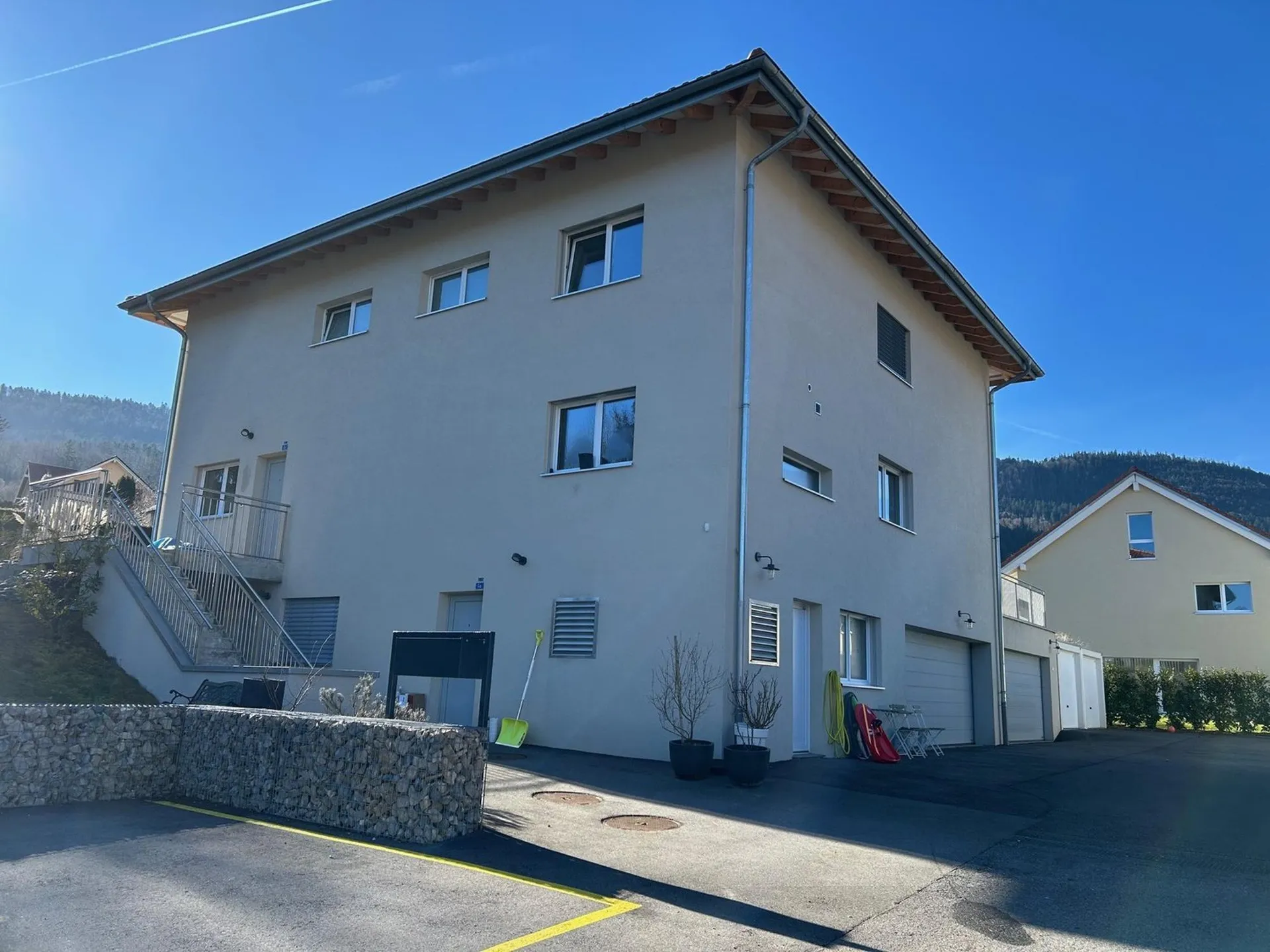 Magnifique villa de 5.5 pièces avec garages à Vallorbe