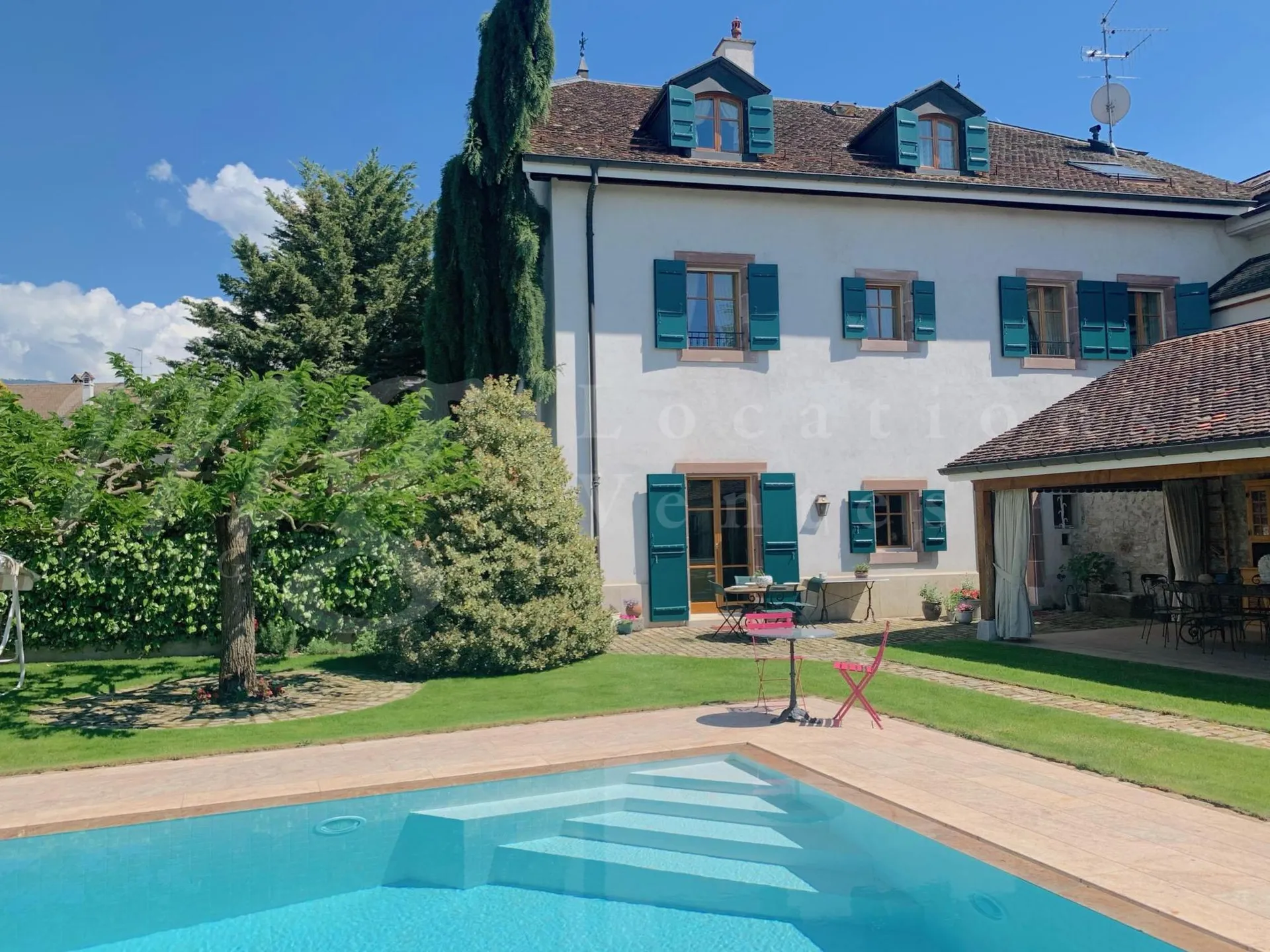 GRANDE MAISON DE MAITRE DE 12 PIECES AVEC BEAUCOUP DE CHARME - JARDIN PRIVATIF & PISCINE - 8 chambres