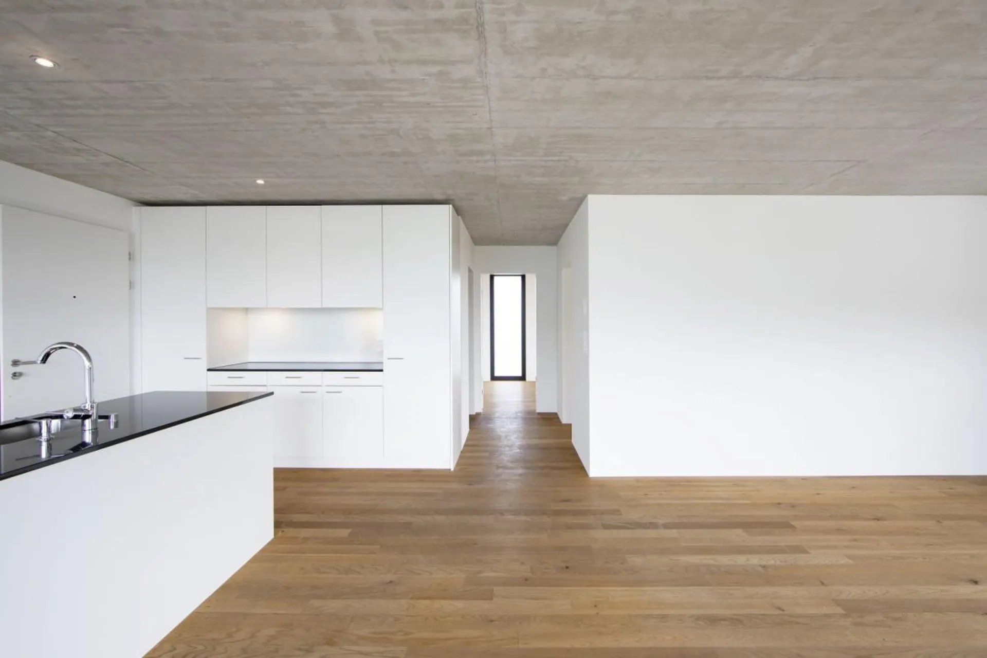 lichtdurchflutete 3.5 Zimmer-Parterrewohnung zu vermieten