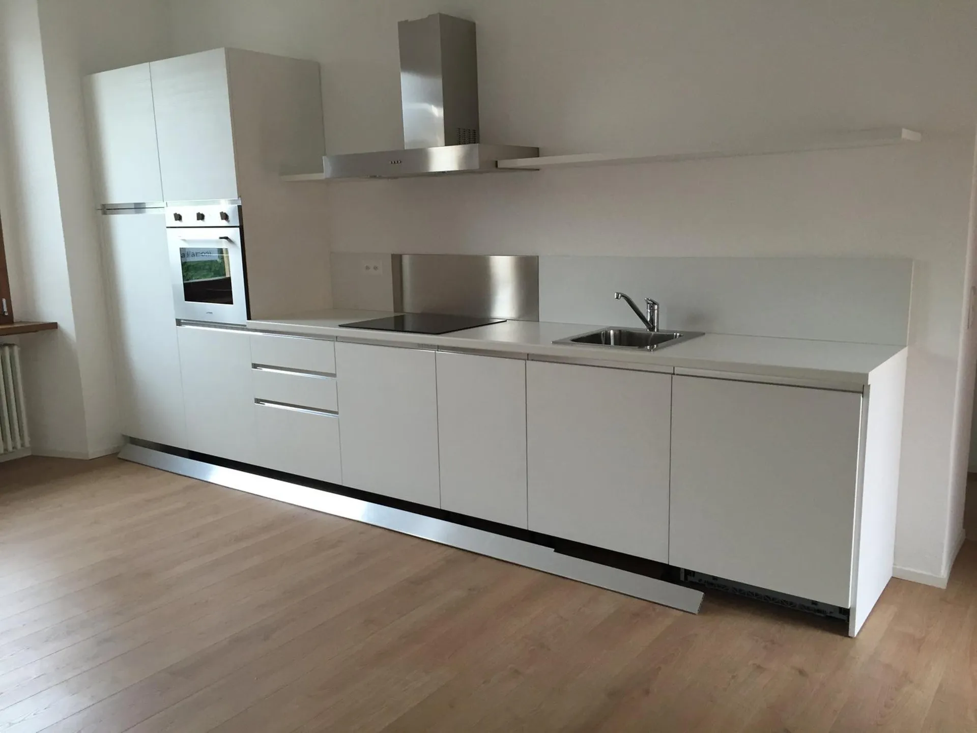 2,5 Zimmer Stabio MODERN mit privater Waschmaschinenanschluss und überdachtem Parkplatz