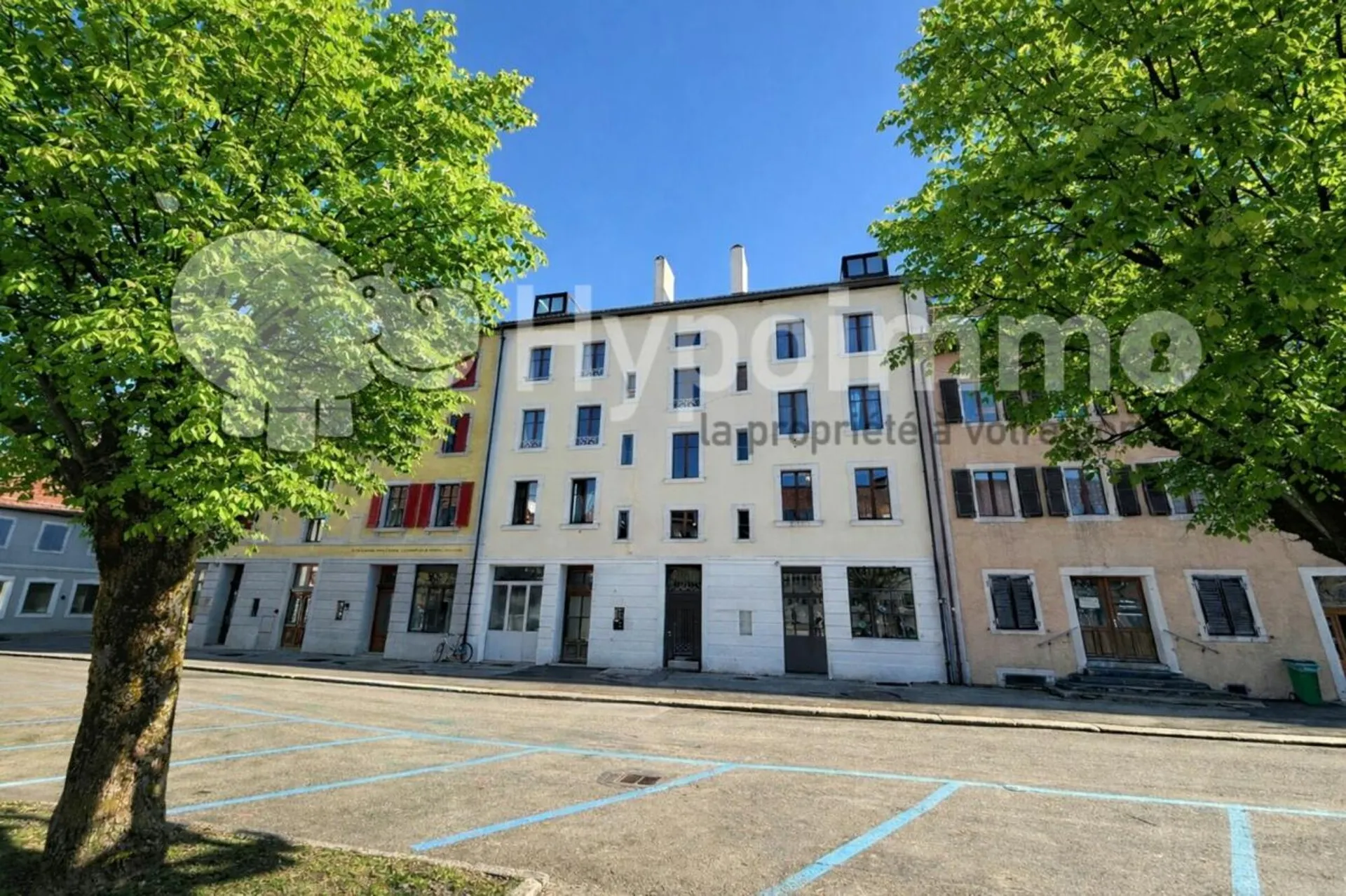 Magnifique immeuble de rendement