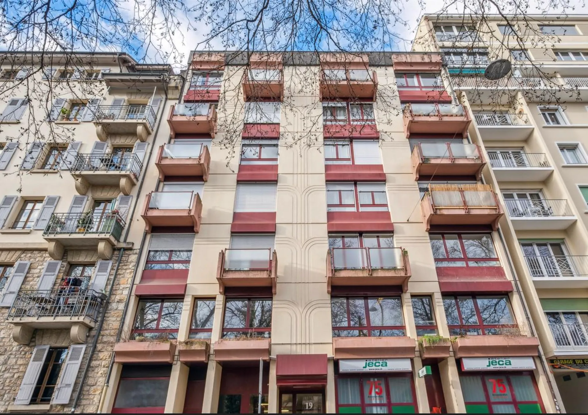 Appartement de 4 pièces idéalement situé proche de lArve