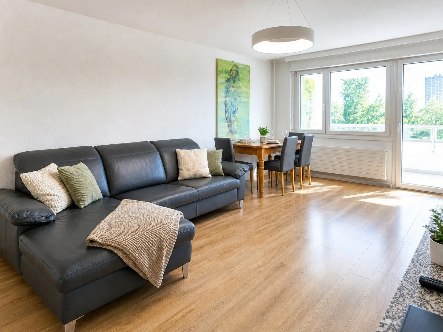 Charming 2.5-Room Furnished Apartment in Zürich Schwamendingen