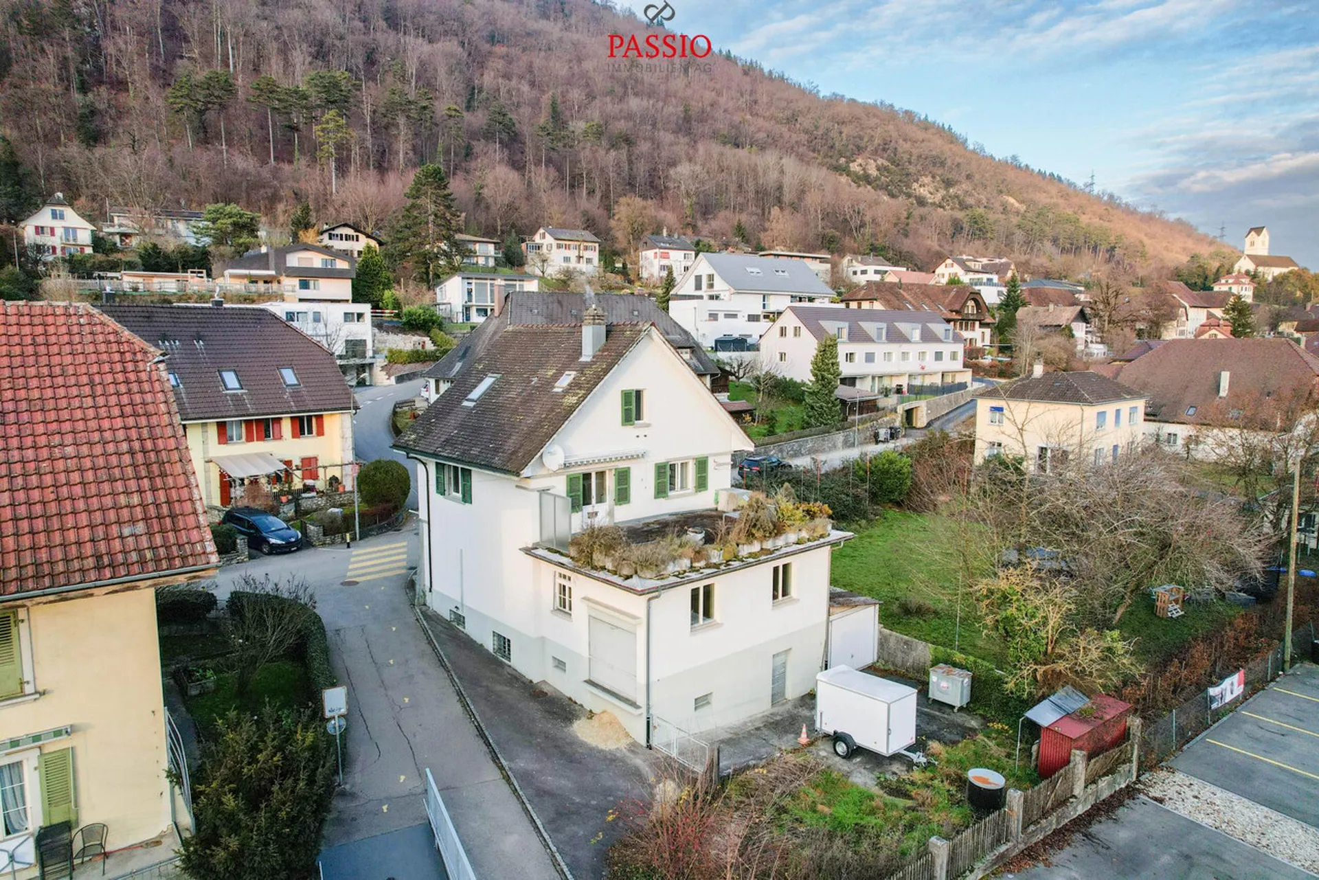 Wohnen & Arbeiten vereint - 5,5-Zimmer-Haus mit Gewerbeteil