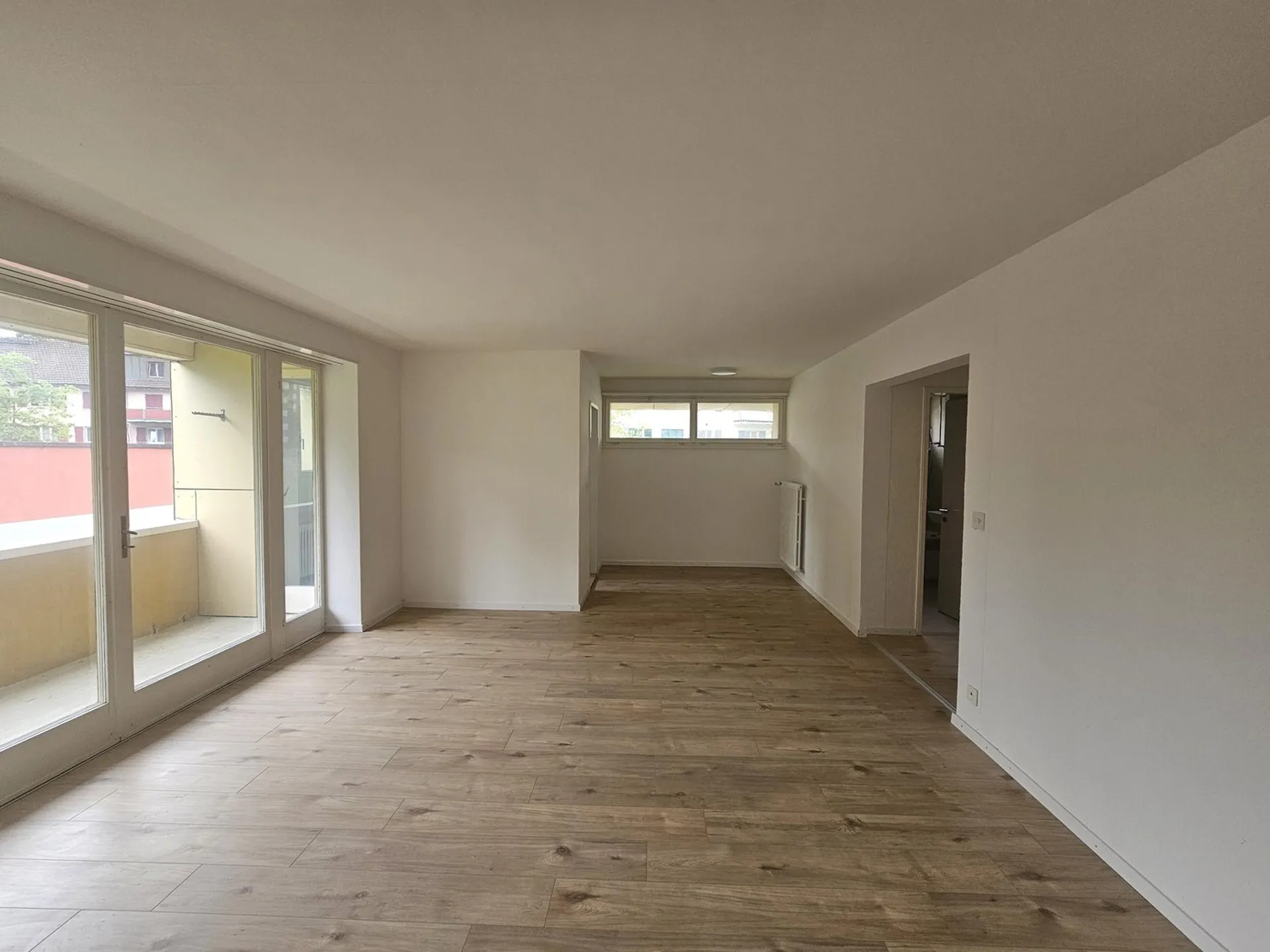 4.5-Zimmer-Wohnung in Toplage  Frisch renoviert und bezugsbereit!