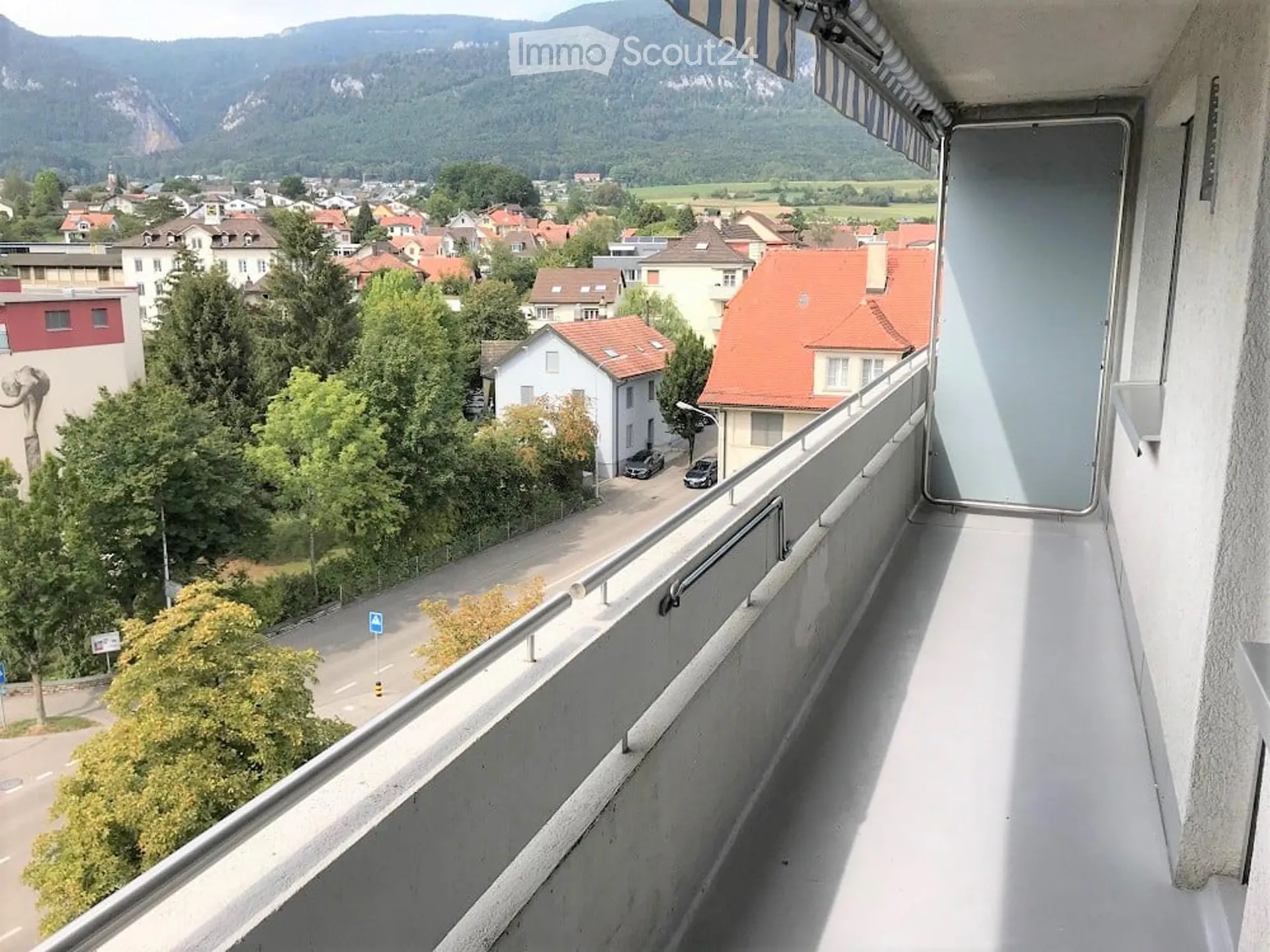 Moderne 3-Zimmer-Wohnung mit Bergblick in Langendorf