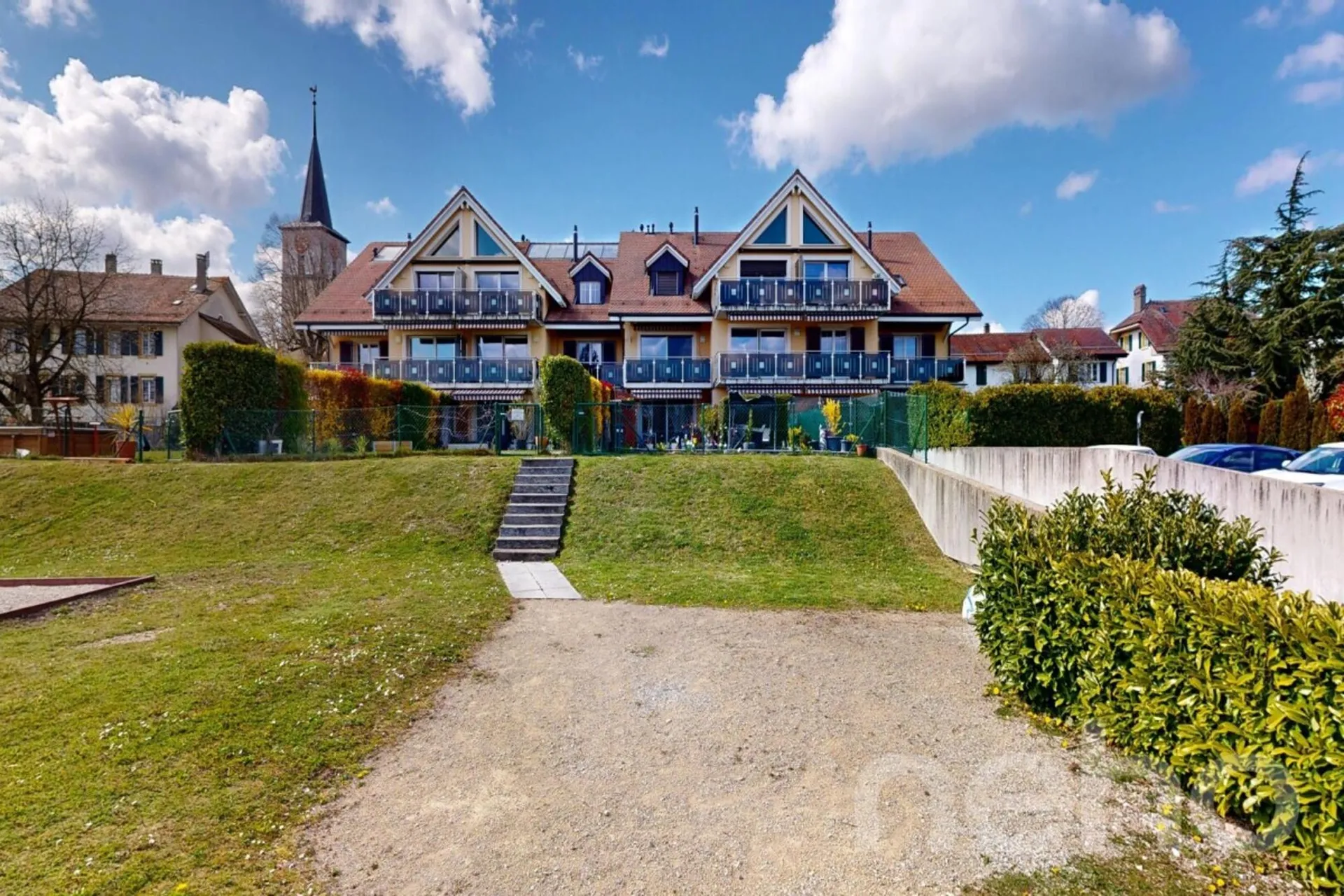 Grand appartement de 4,5pces avec vue imprenable à Gollion