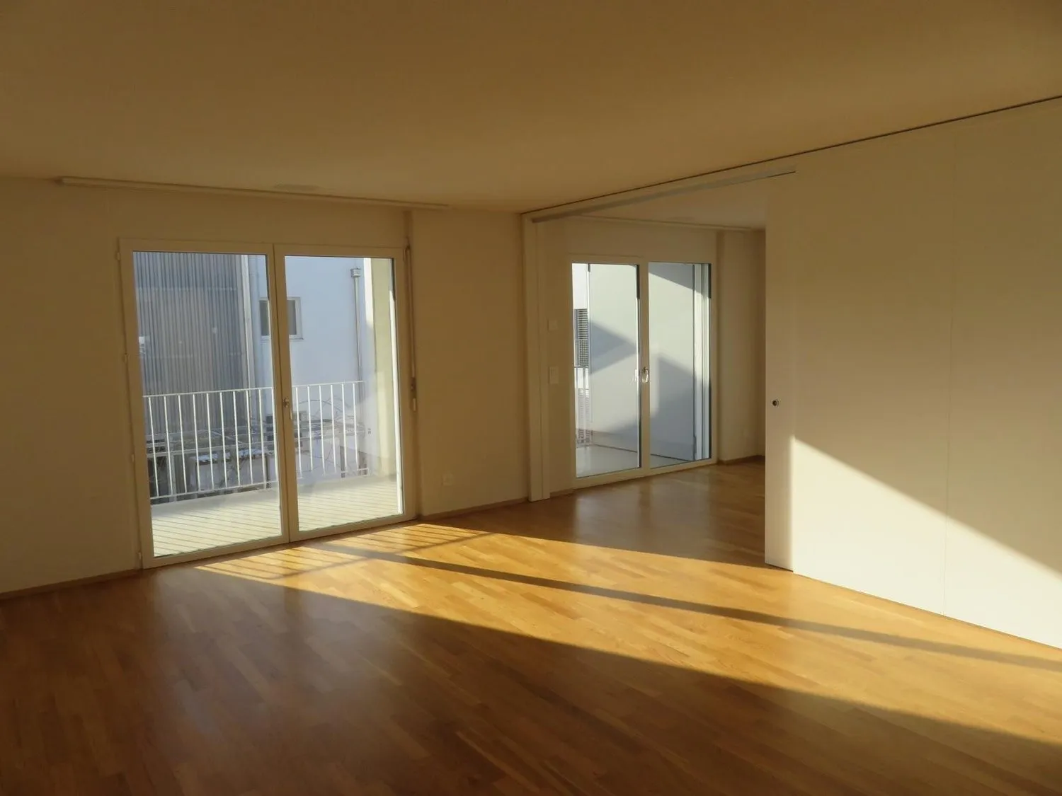 Attraktive 4.5-Zimmerwohnung mit modernem Ausbau und sonnigem Balkon