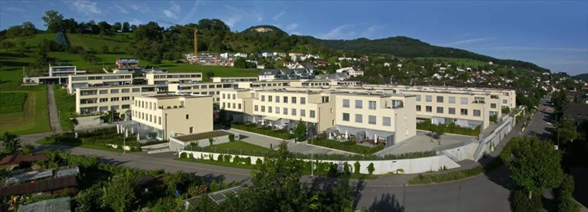 Moderne Wohnung mit sonnigem Balkon
