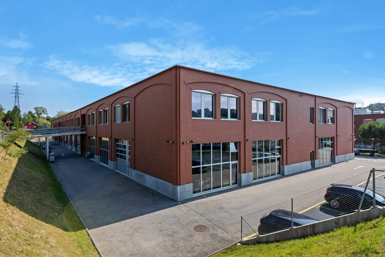 Atelier/dépôt 230m2 à Puidoux - Proche autoroute