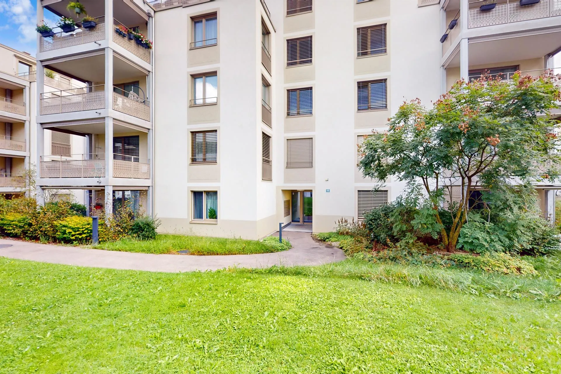 Modern Living - Altstetten