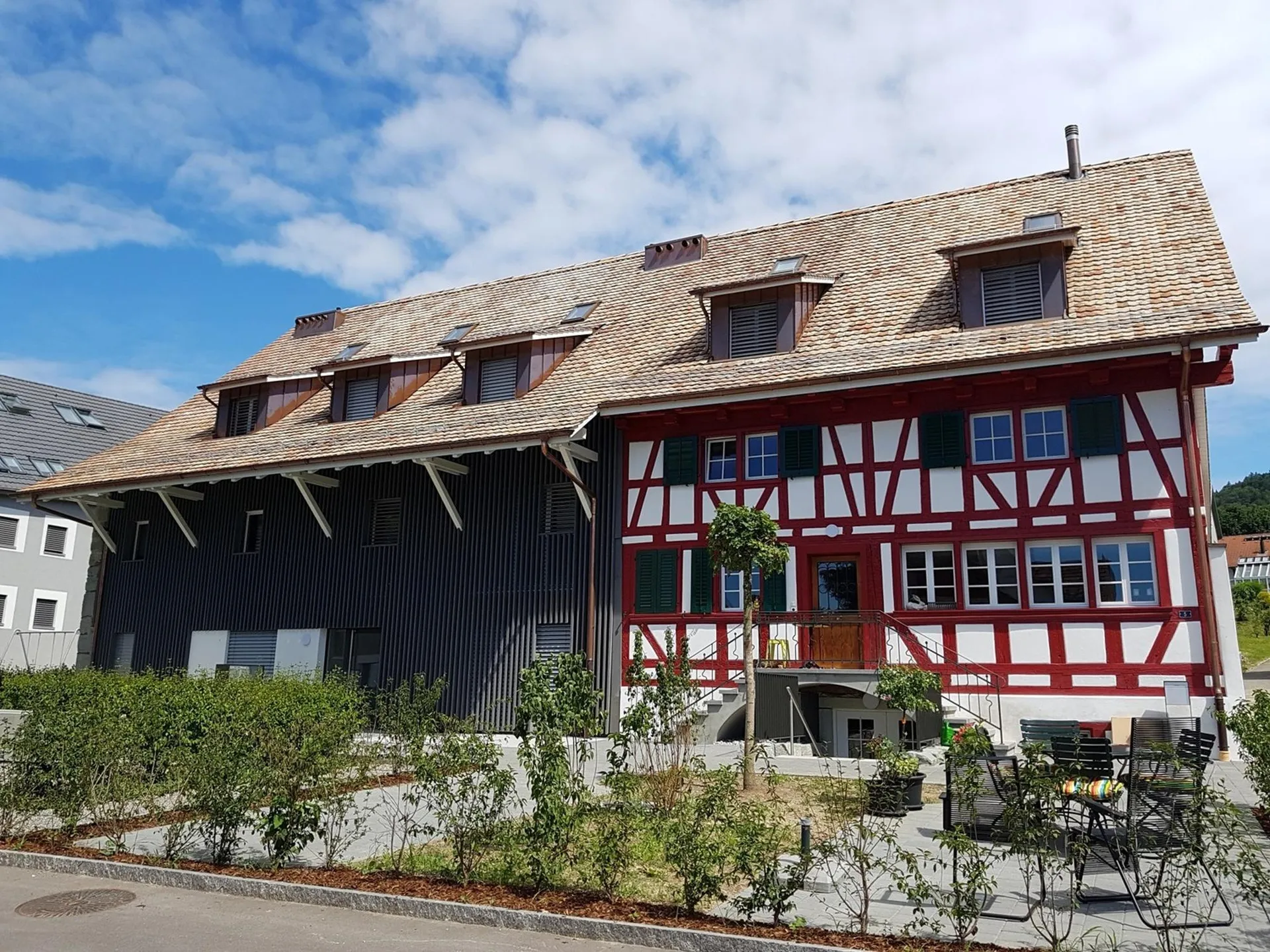 Aussergewöhnliches Wohnen in ruhiger Umgebung nahe der Stadt Zürich