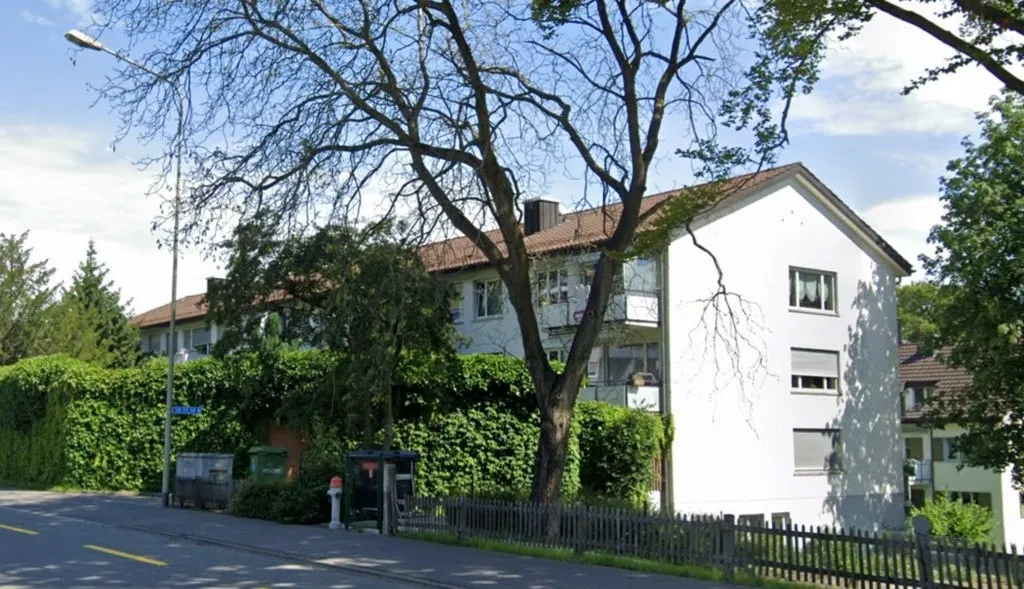 Sonnige und neu gestrichene Wohnung in Thalwil