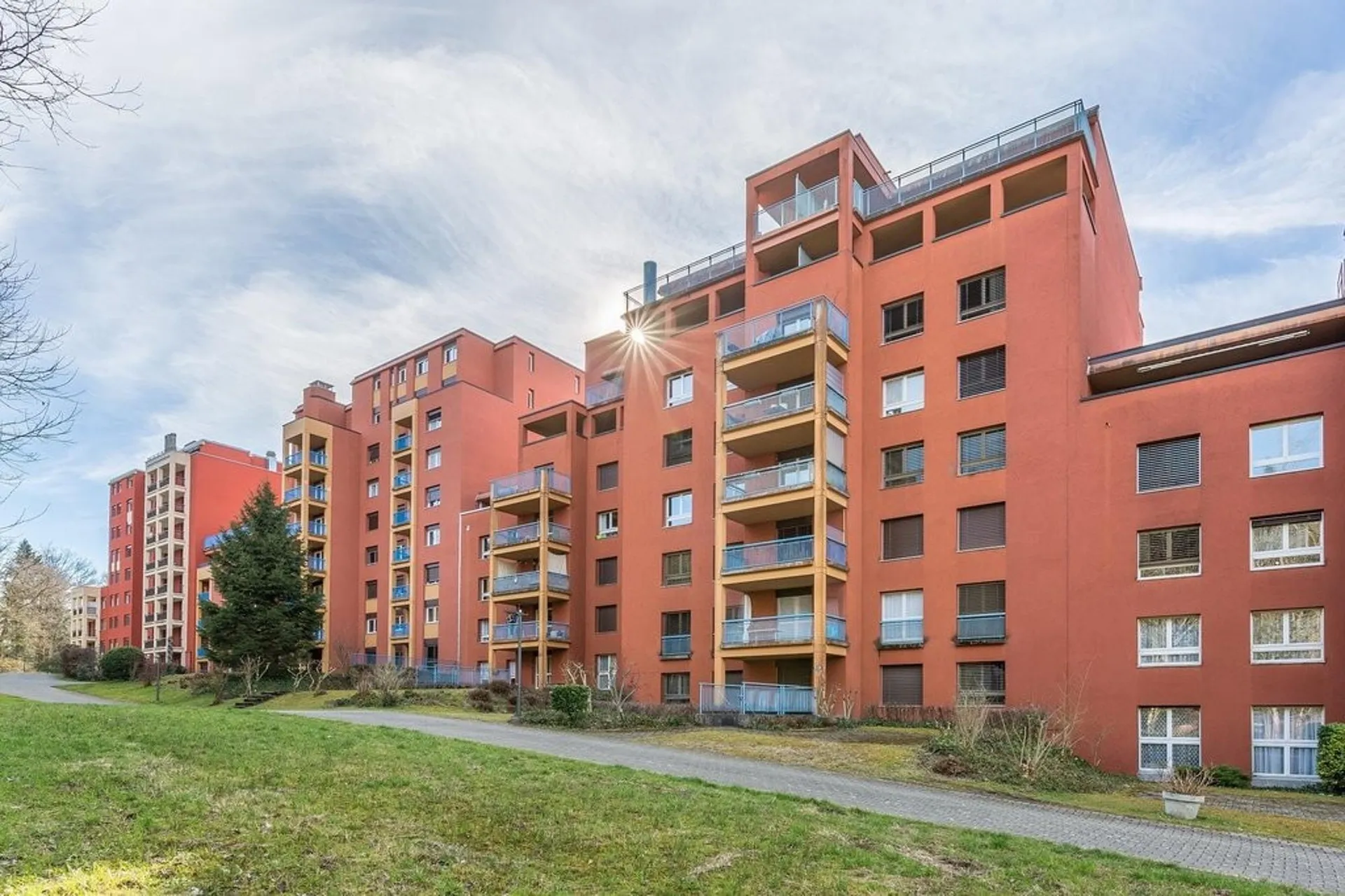 Moderne 4.5-Zimmerwohnung mit Balkon in ruhiger Lage in Luzern