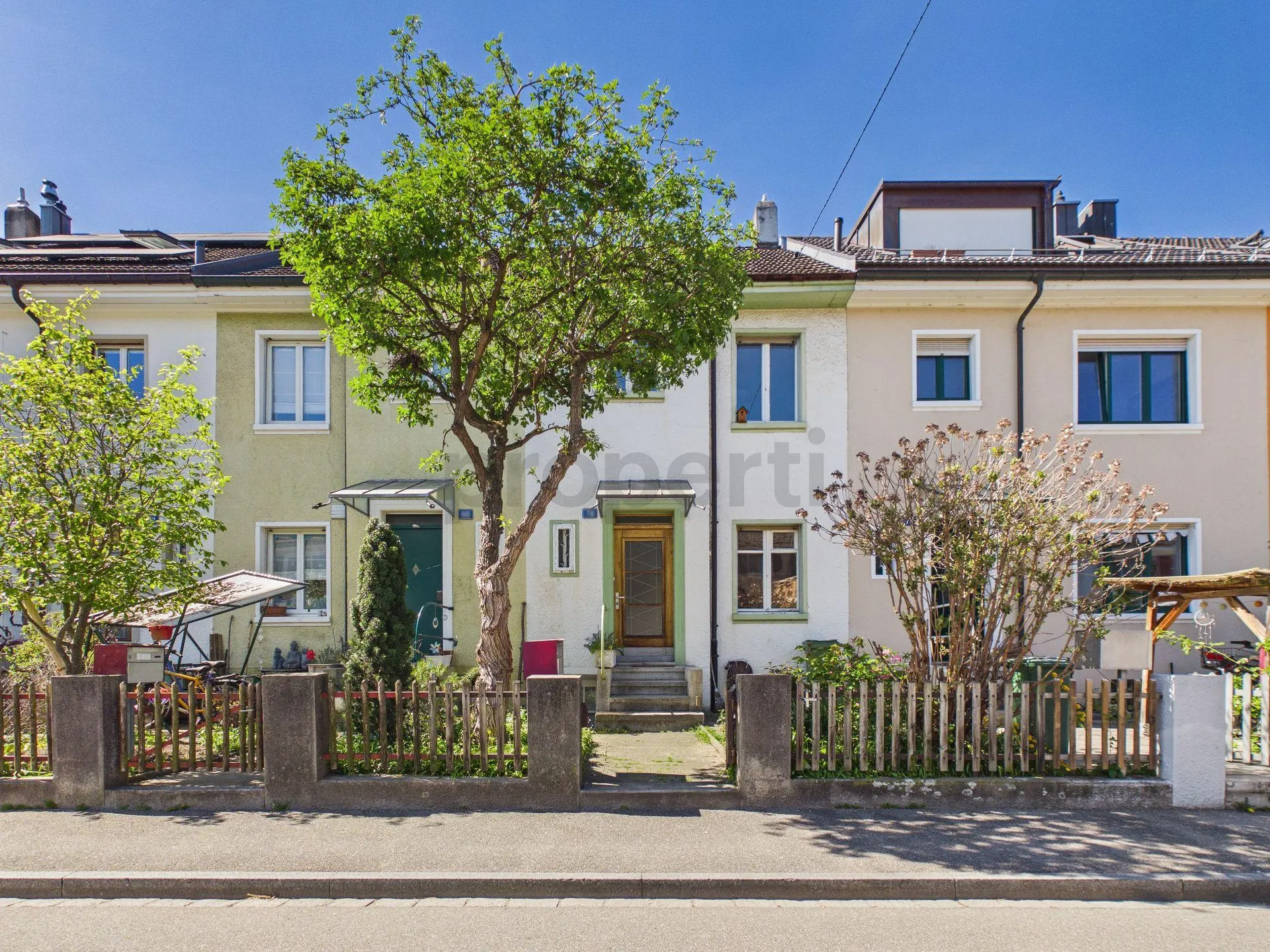 Charmantes 5.5-Zimmer-Reihenhaus mit Balkon und Garten, 4054 Basel