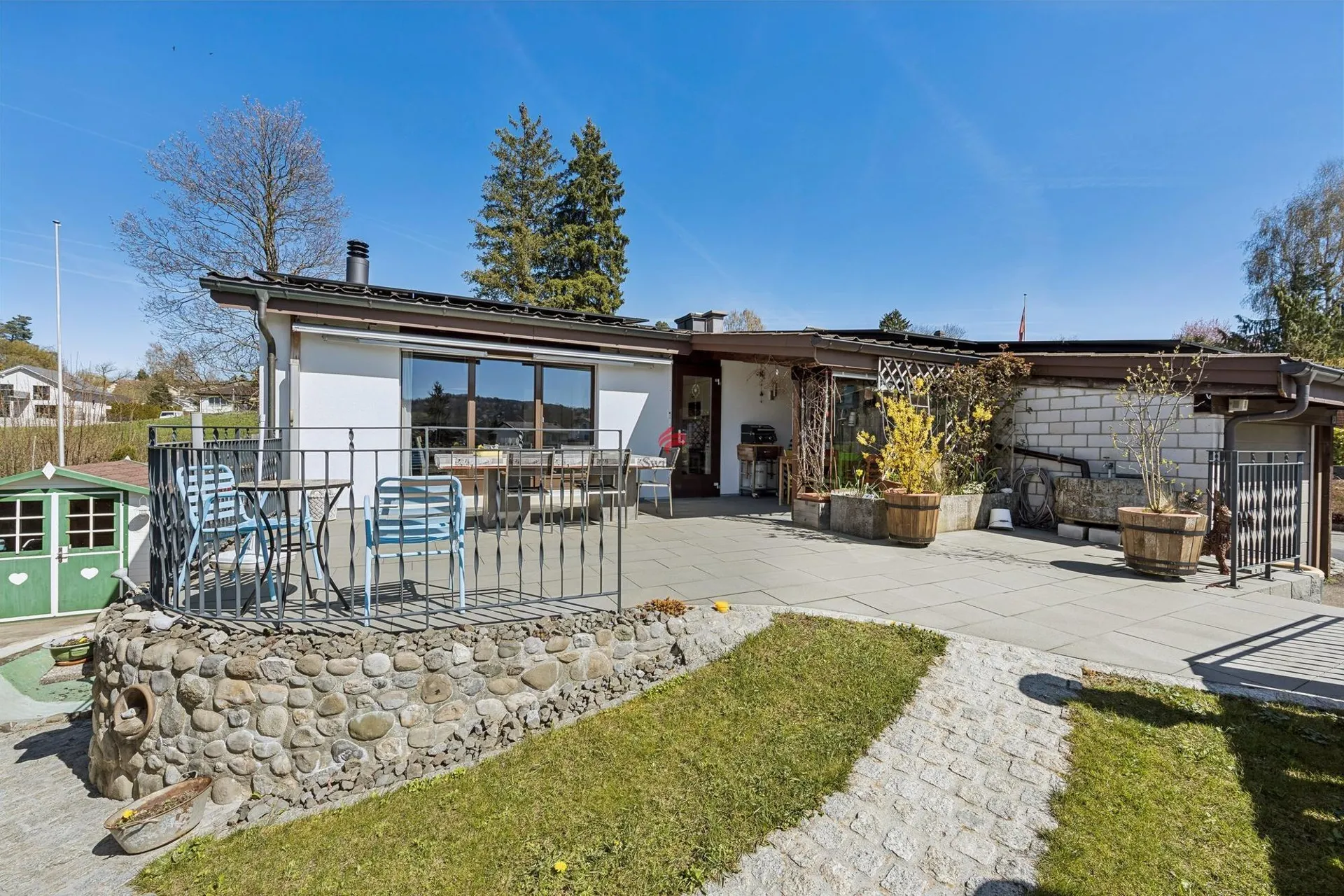 Charmantes Einfamilienhaus mit grosszügiger Gartenoase