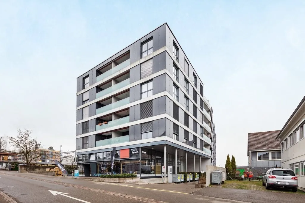 Grosszügige 4.5 Zimmer Wohnung an bester Lage