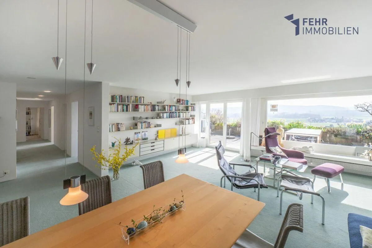 Fehr Immobilien - 4½-Zi.-Terrassenappartement mit herrlicher Aussicht