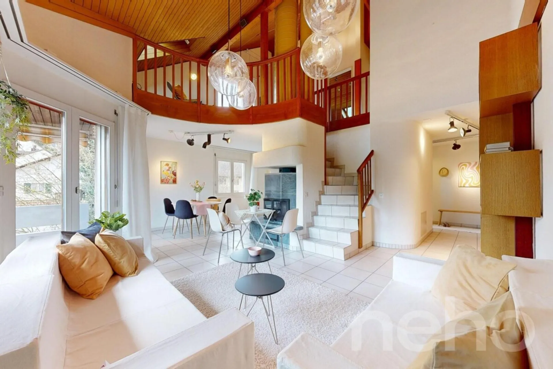 Charmante 5.5 Zimmer-Dachmaisonette mit Galerie und viel Licht