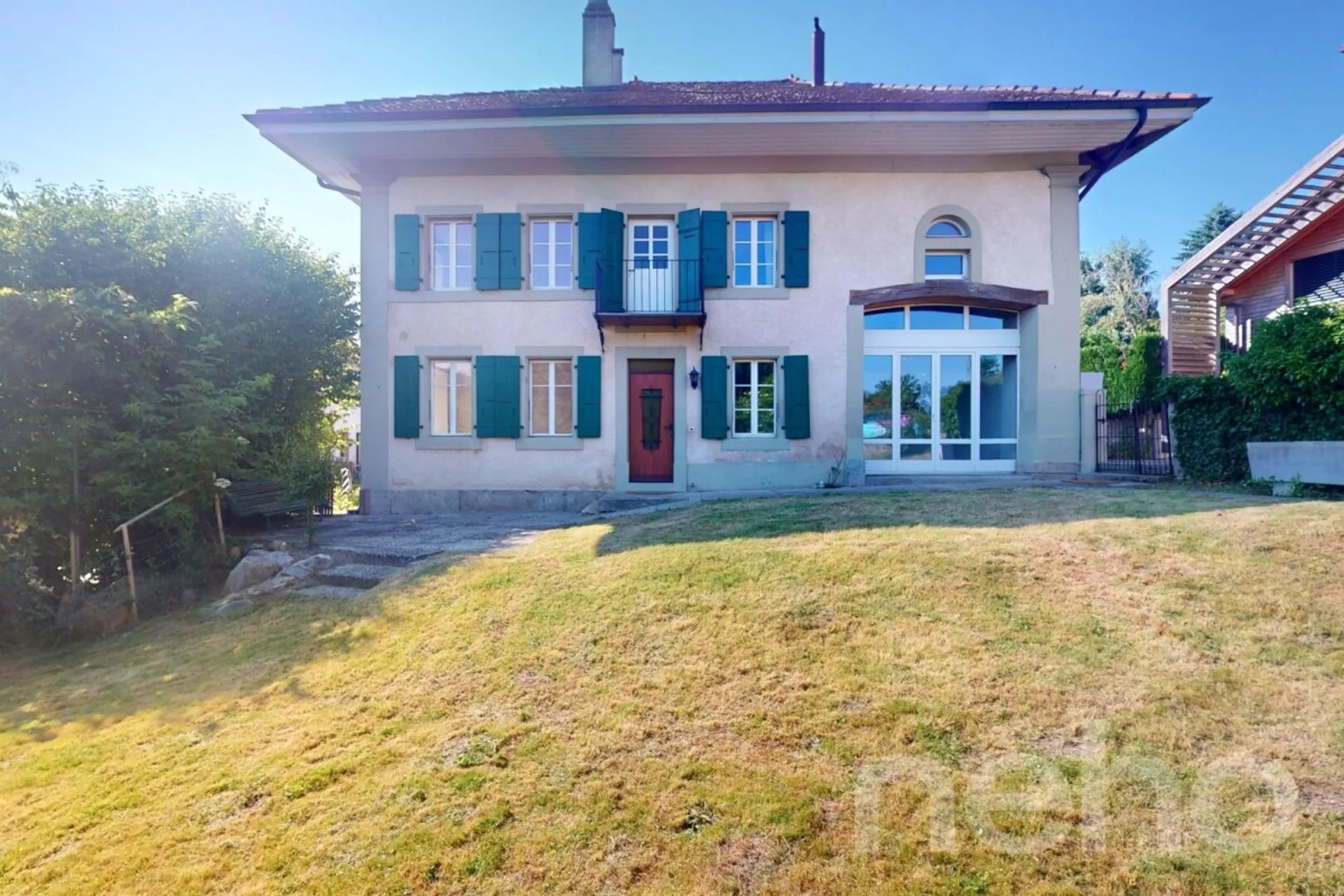 Deux duplex au c?ur d?un ancien bâtiment de charme
