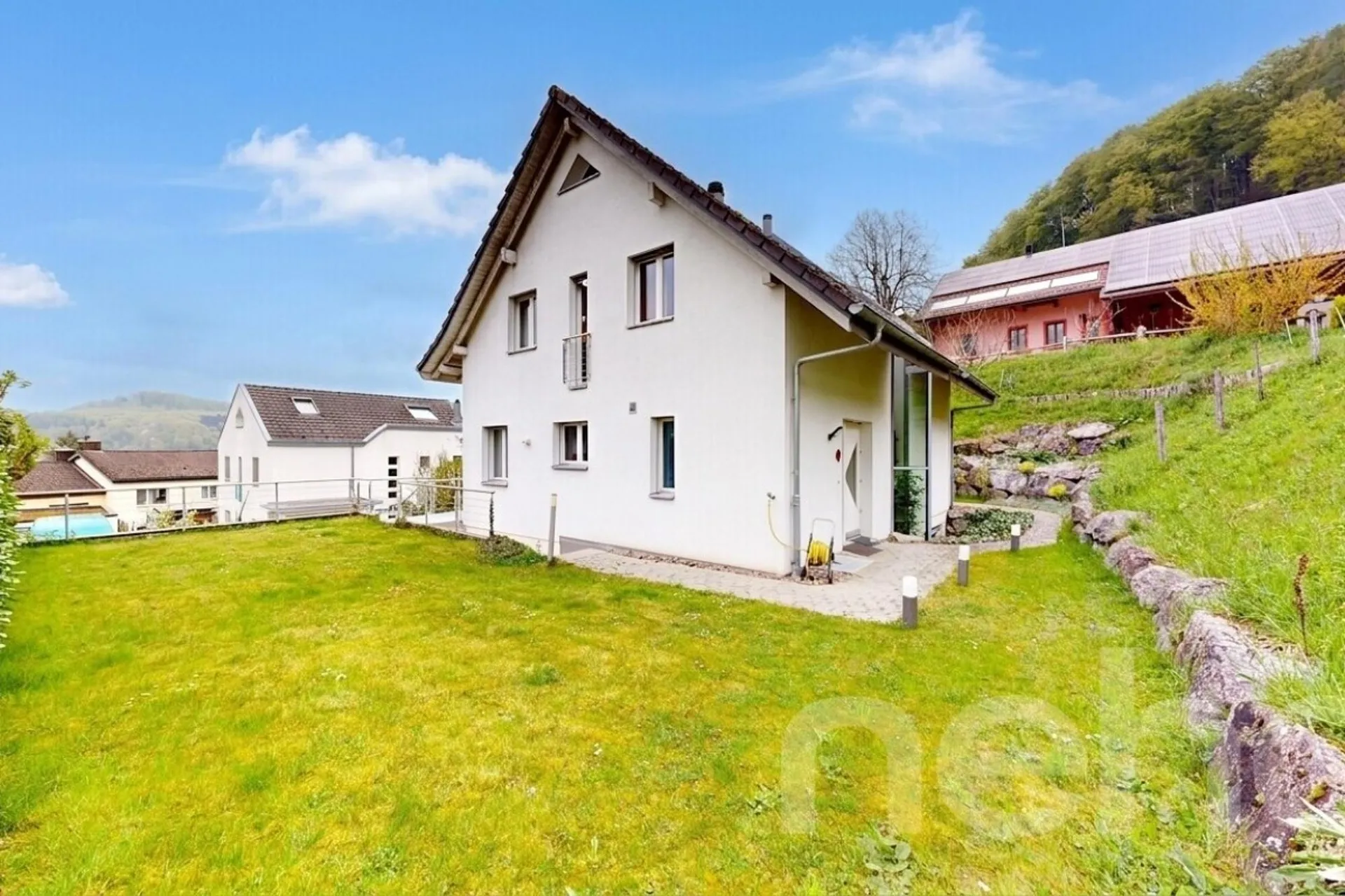 Stilvolles 6.5-Zimmerhaus in erhöhter Lage mit Weitblick