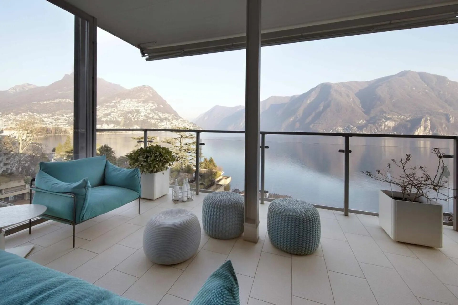 Lussuoso appartamento con splendida vista lago