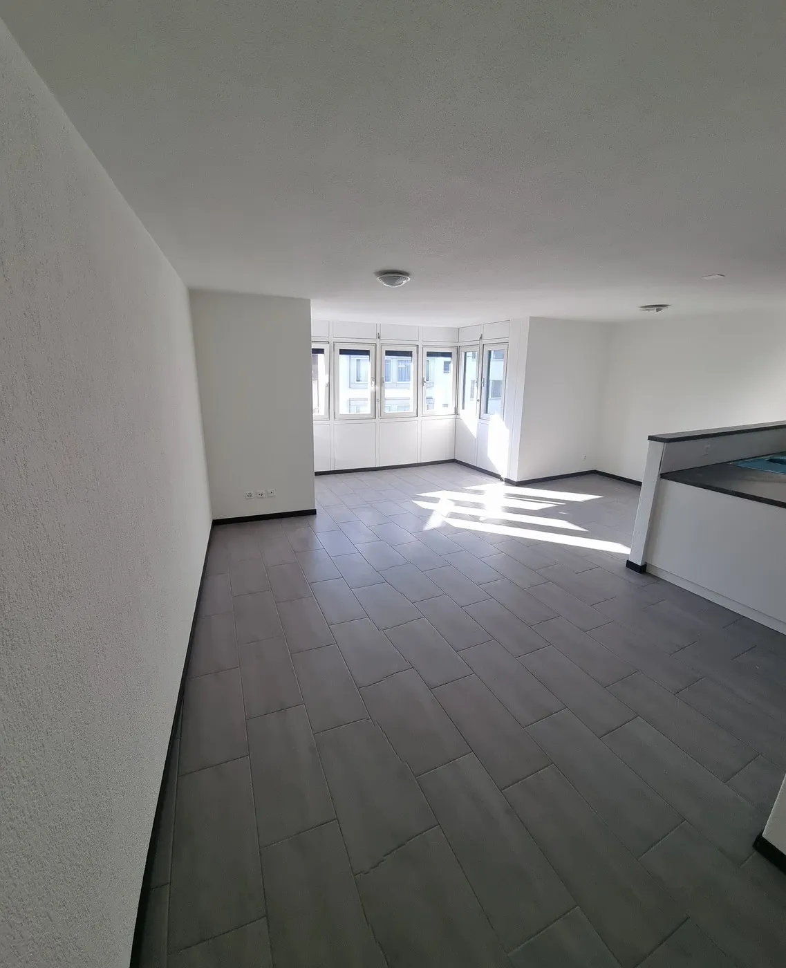 wunderschöne  2.5 Zimmerwohnung per sofort