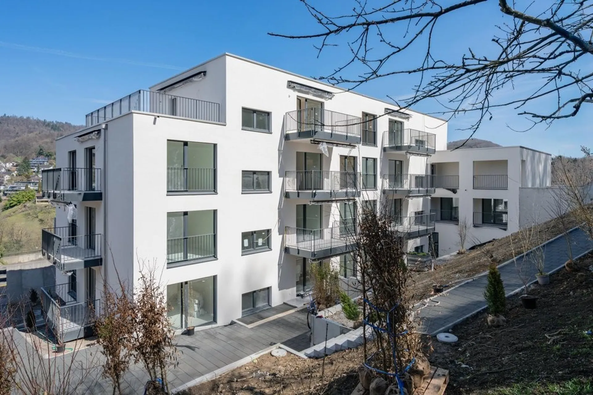 NACHMIETER GESUCHT - NEUBAU AN TOP LAGE-Per 16.5.