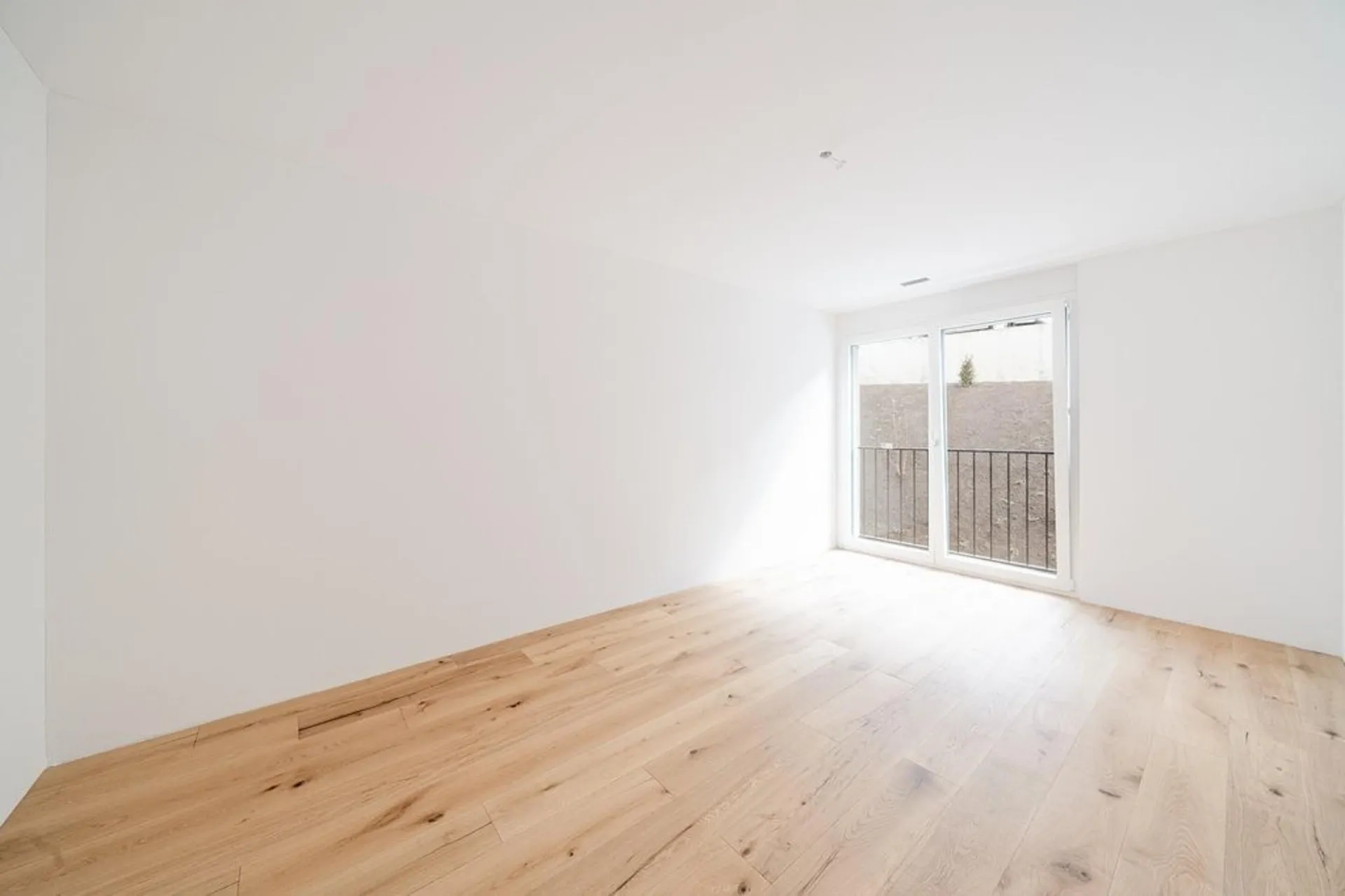 NACHMIETER GESUCHT - NEUBAU AN TOP LAGE-Per 16.5.