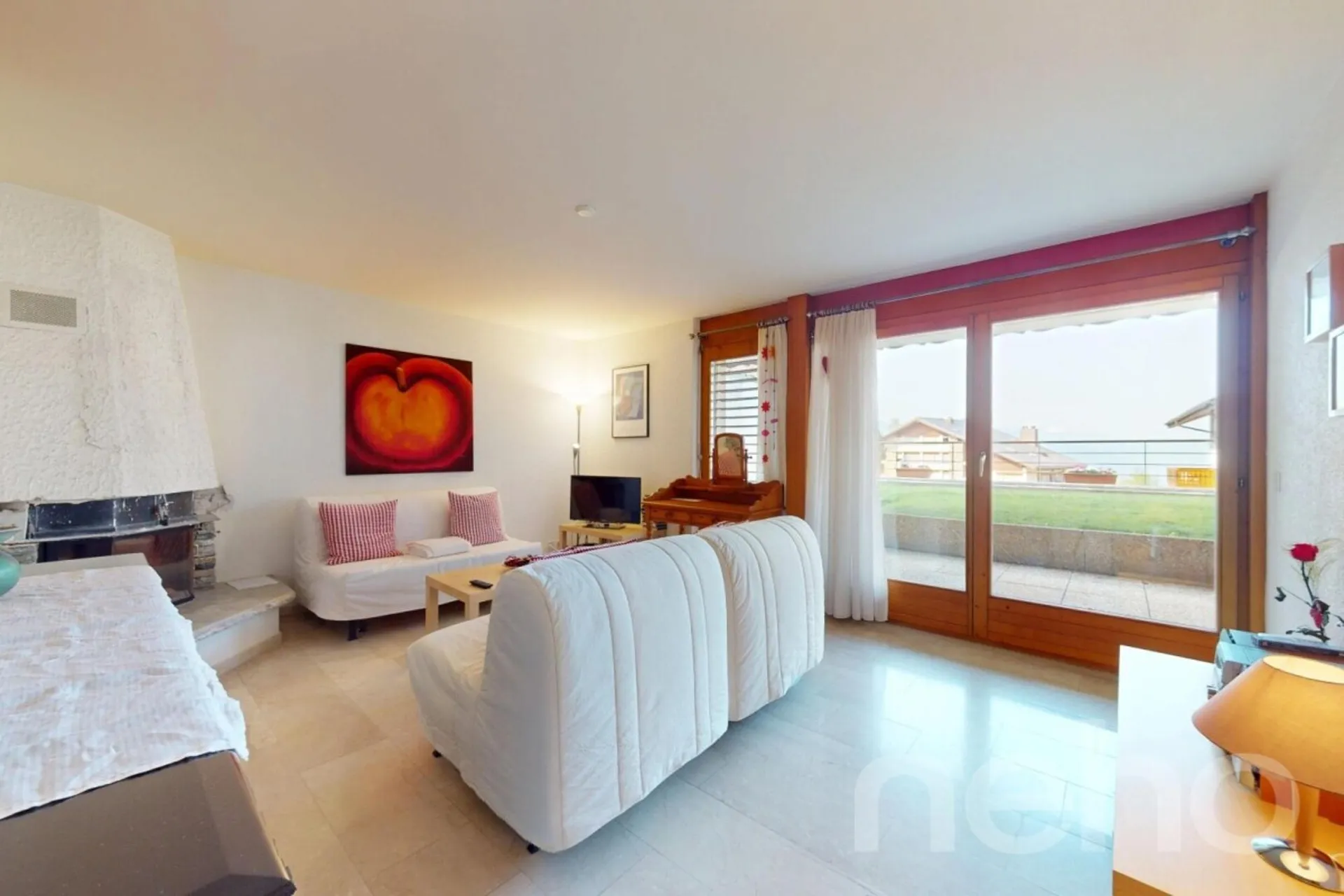 Appartement 2,5 pièces en rez-de-jardin avec piscine intérieure
