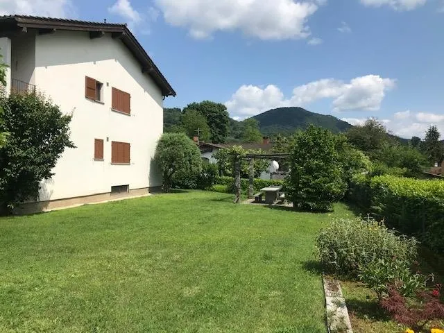 3.5 room apartment in the green in Sessa
