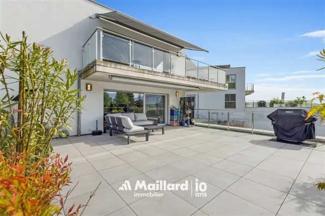 Yverdon - 4.5 Zimmerwohnung mit Terrasse und Garten