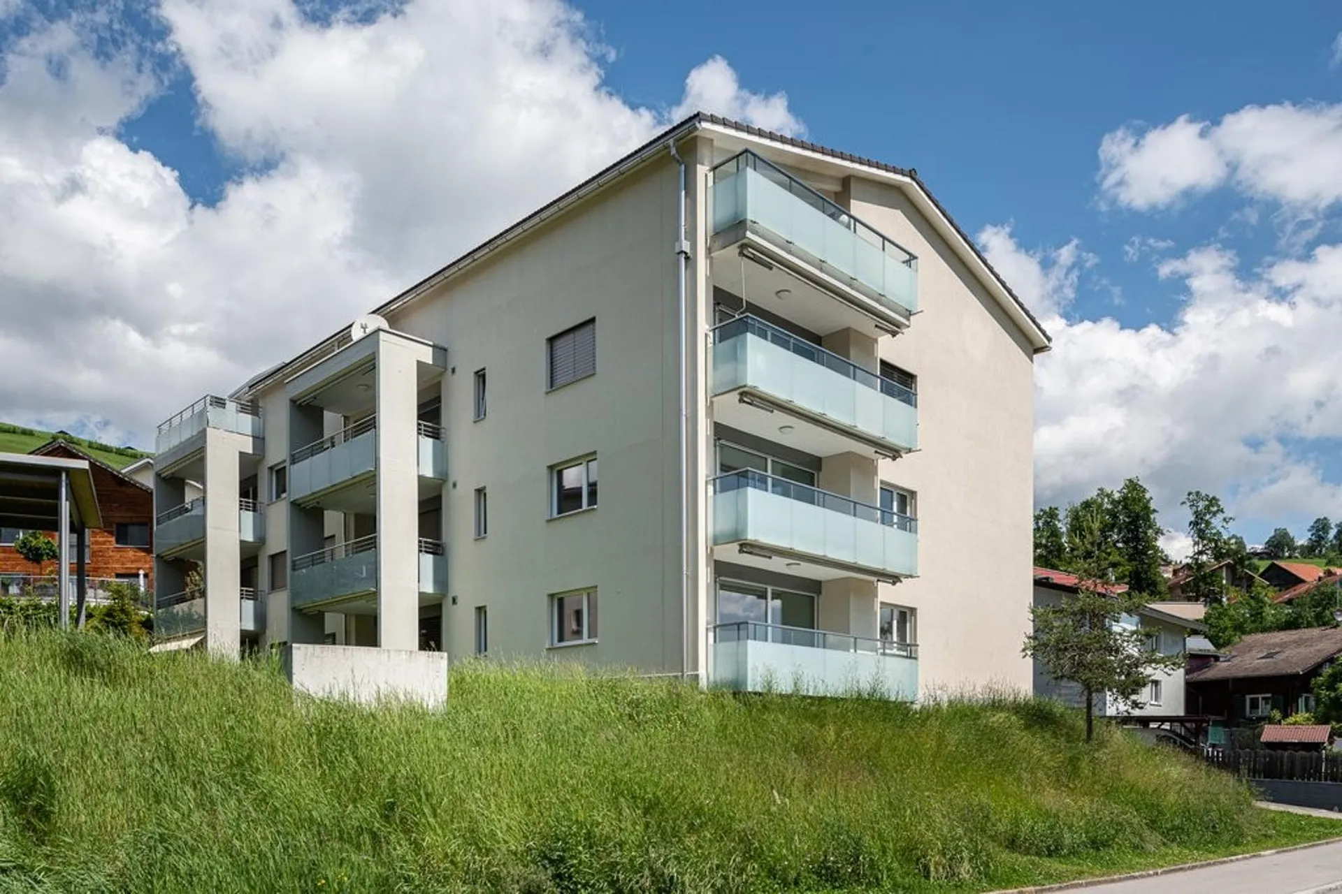 Moderne Dachwohnung sucht Bewohner