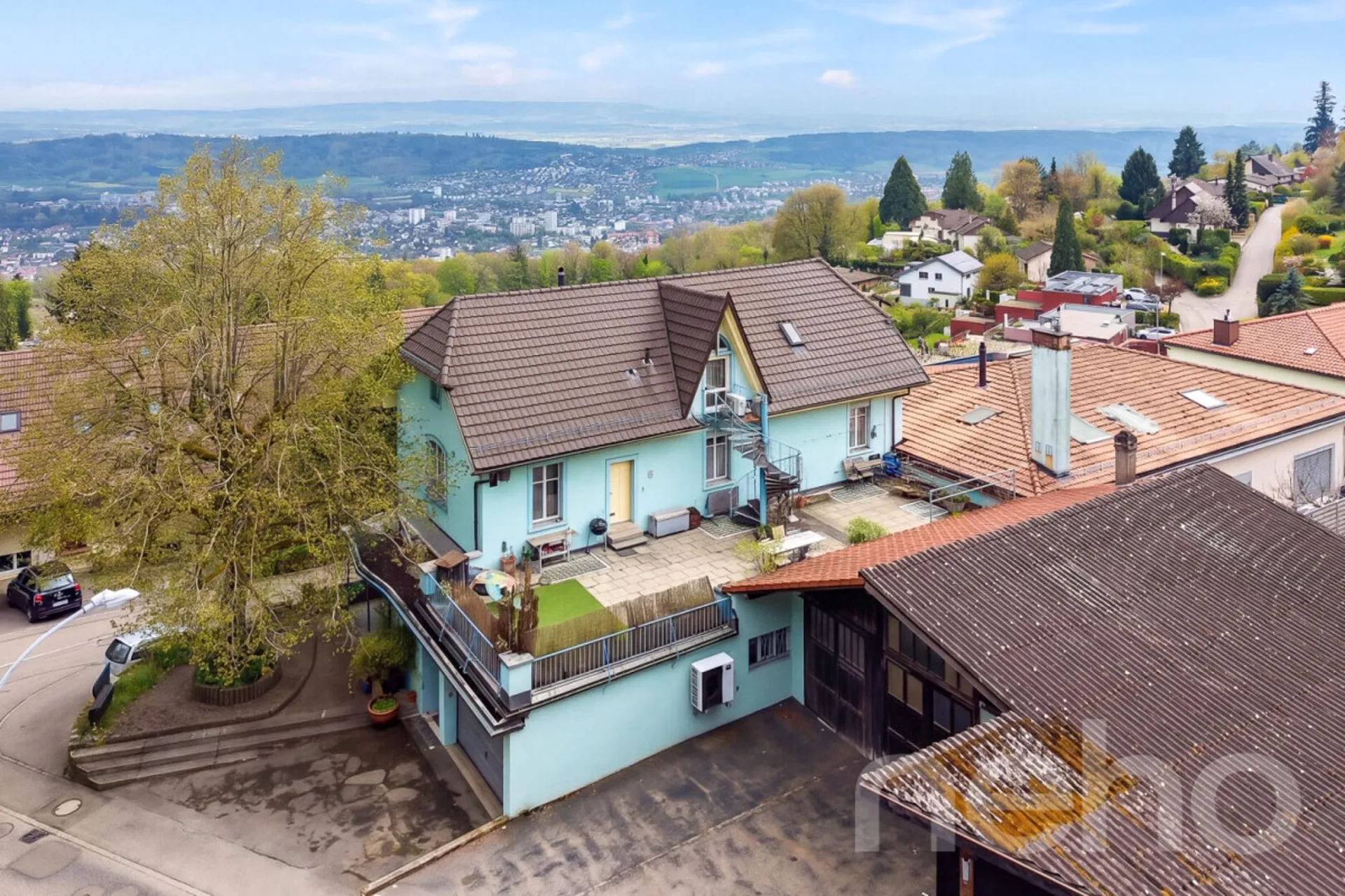 Zweifamilienhaus mit traumhafter Aussicht
