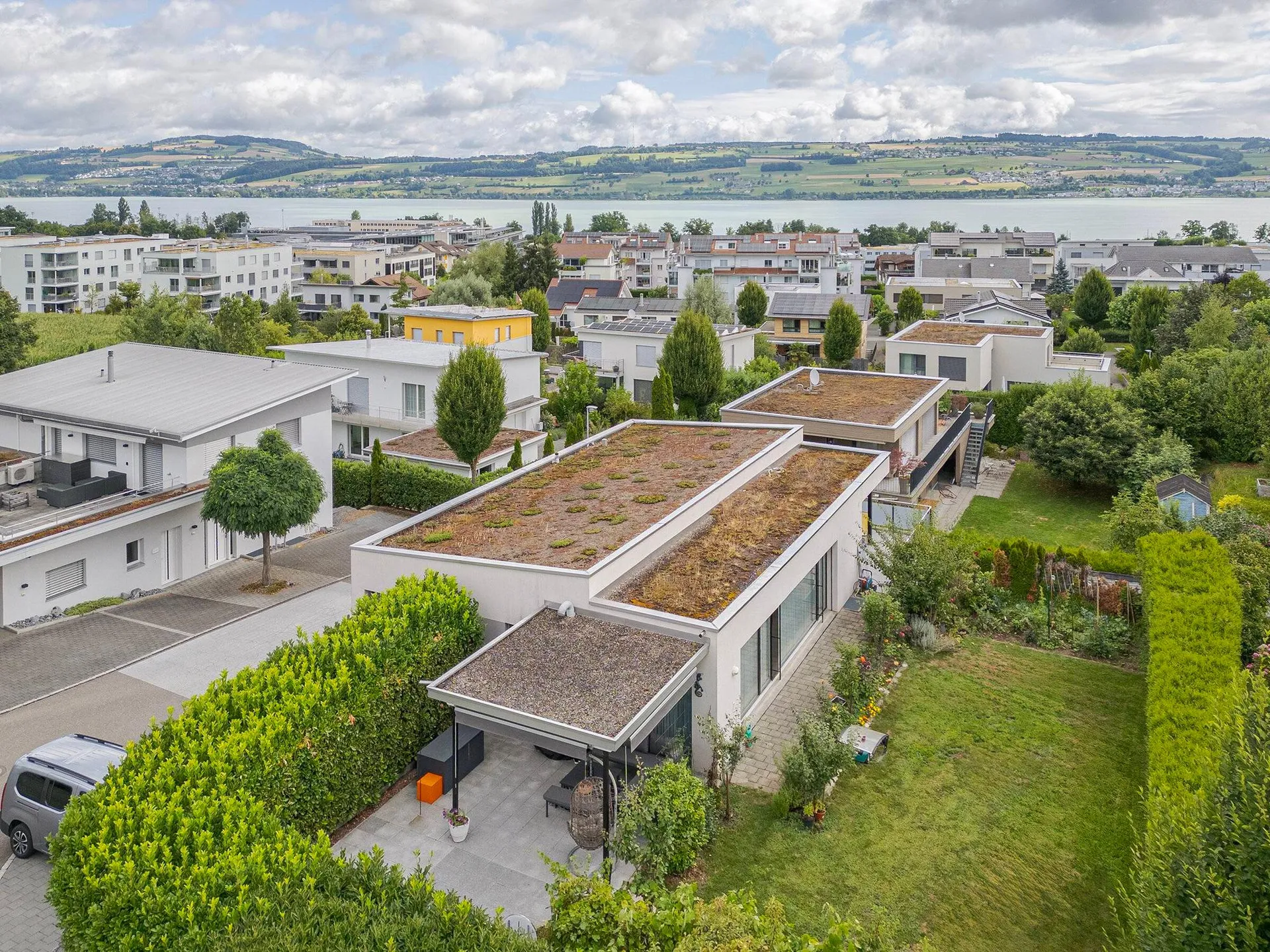 EINFAMILIENHAUS MIT SCHÖNER SEESICHT