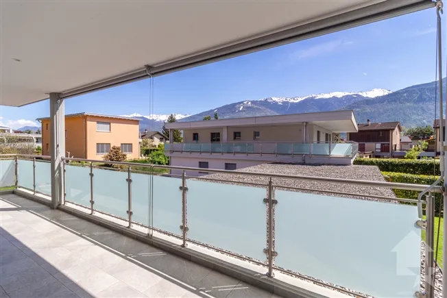 Geräumige 4,5-Zimmer-Wohnung mit überdachter Terrasse von 34 m²